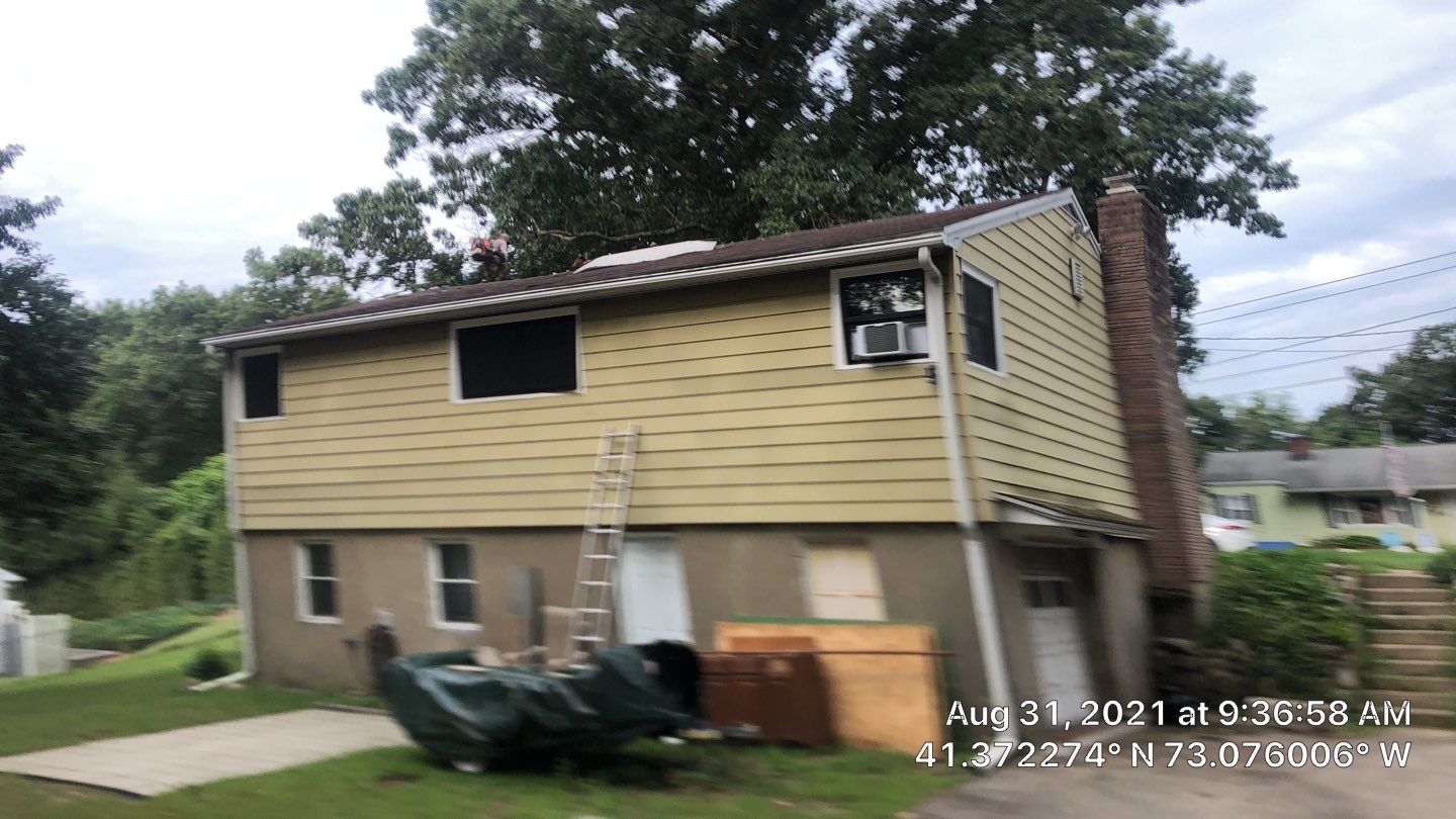 Siding Installation using Certainteed monogram charcoal gray Owens Corning Onyx Black by A Plus Exterior