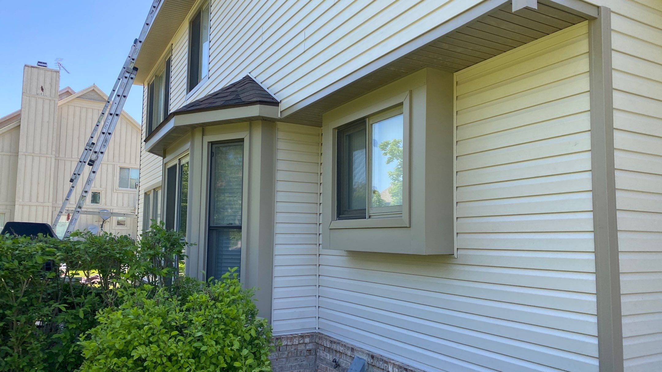 Siding Replacement using CertainTeed Restoration Classis D4 by 180 Contractors