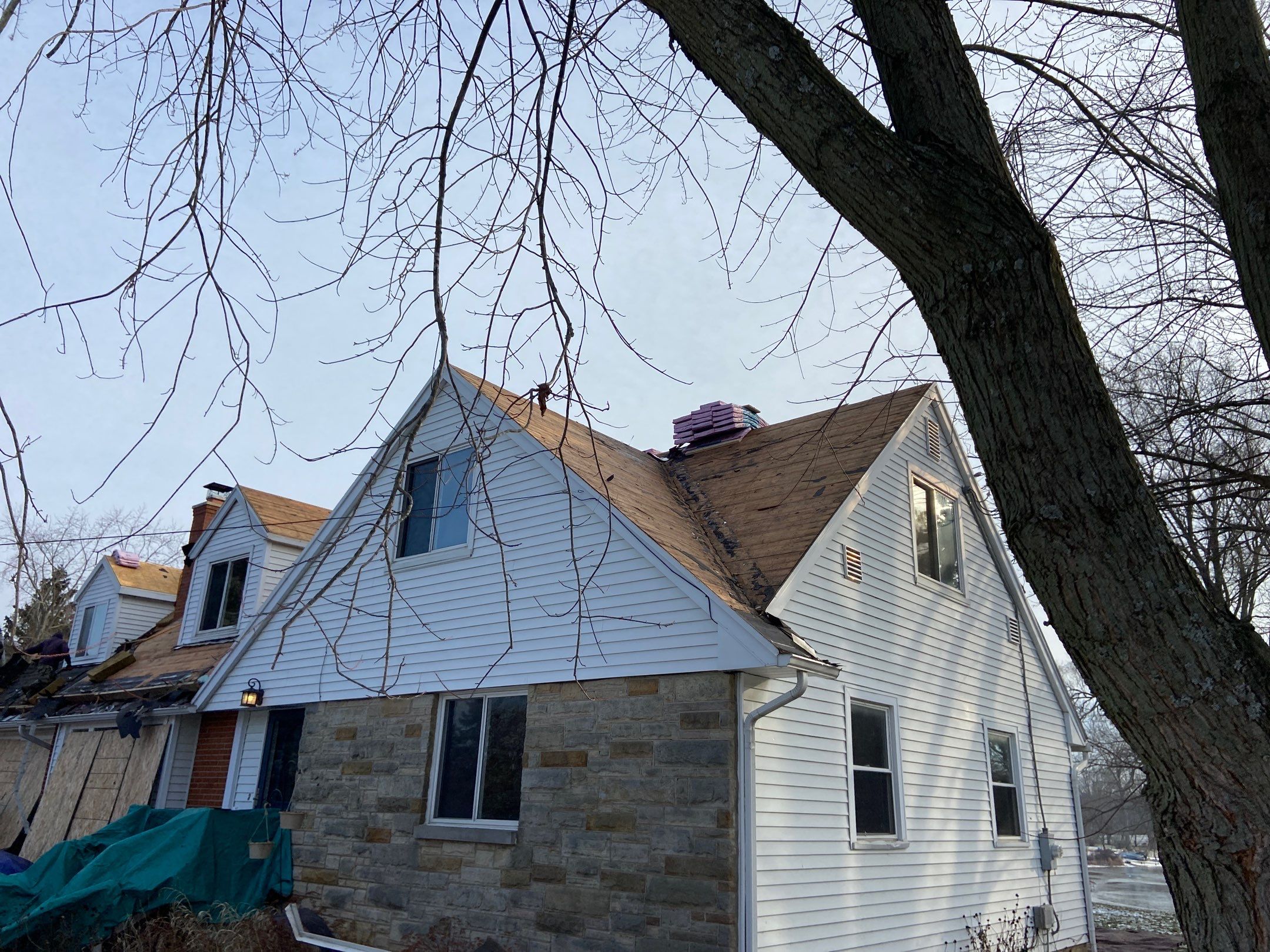 Roof Replacement using Owens Corning by 180 Contractors