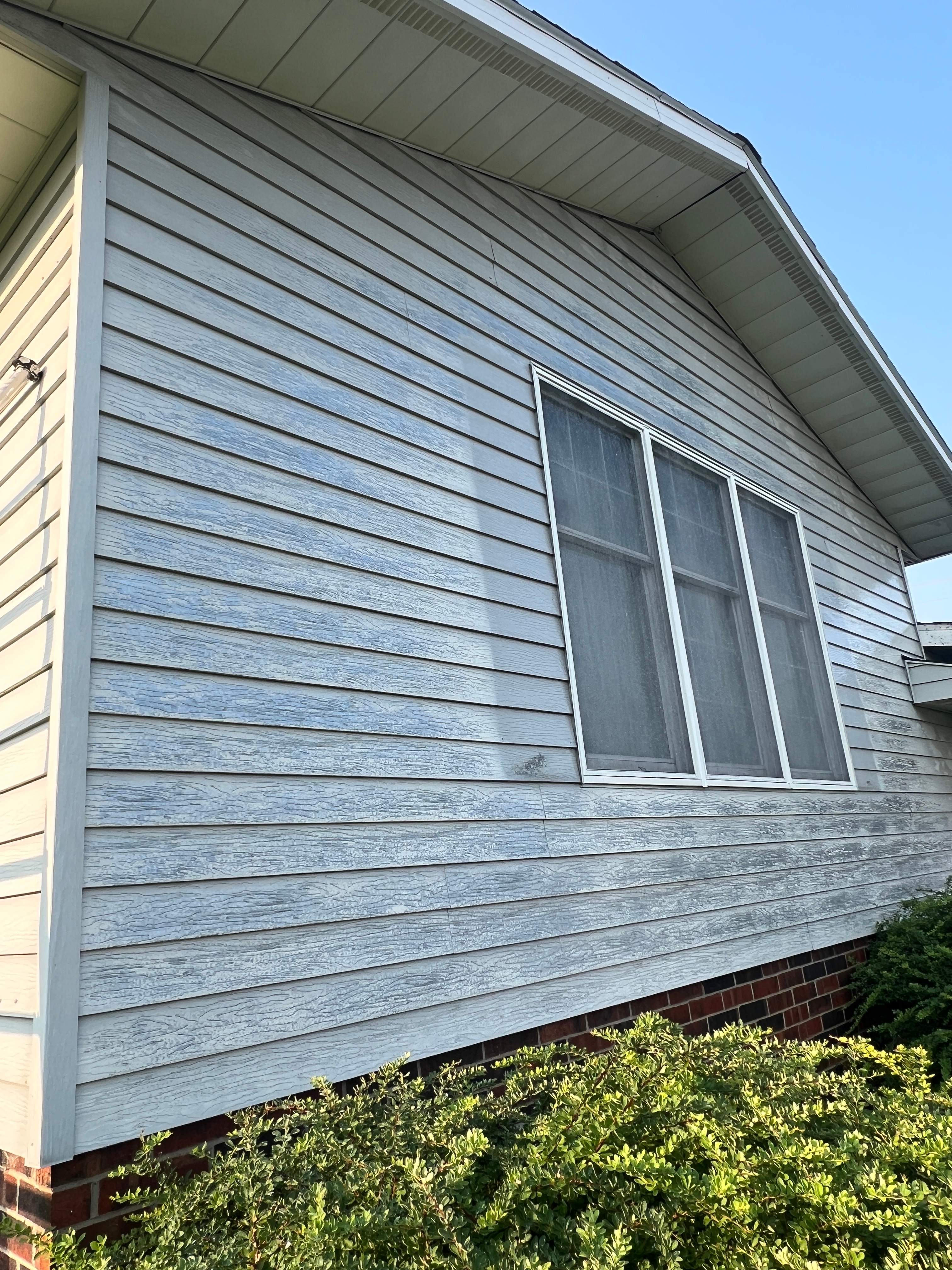 Aluminum Siding Repaint by Grandview Painting