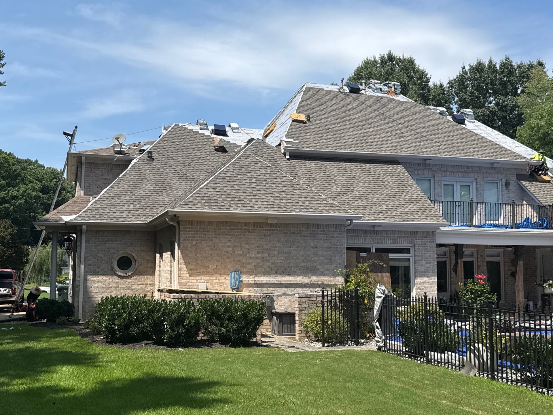 GAF Timberline UHDZ Shingle Roof Replacement in Memphis by Revival Roofing Services