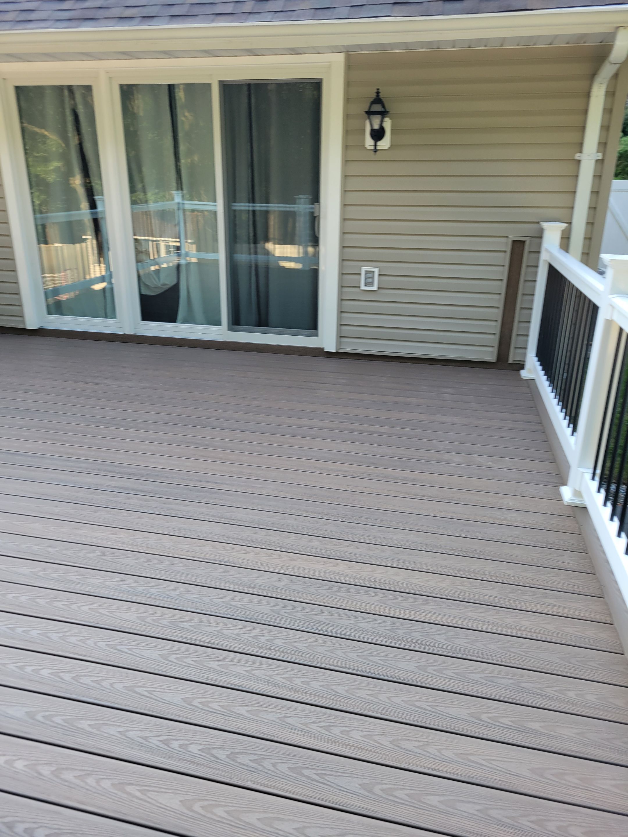 New Deck using Deckorators Venture - Color Sandbar  by deck guardian