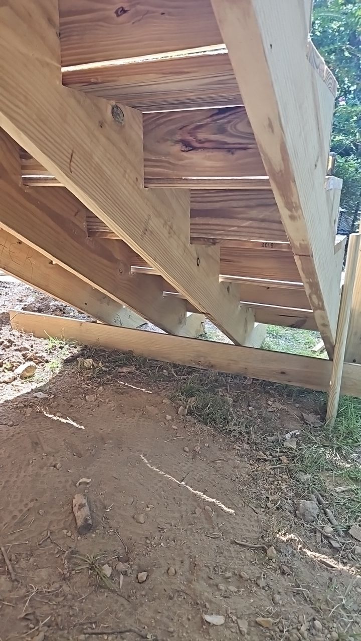 Russet Cove Circle - Deck Installation by Pillar and Pine