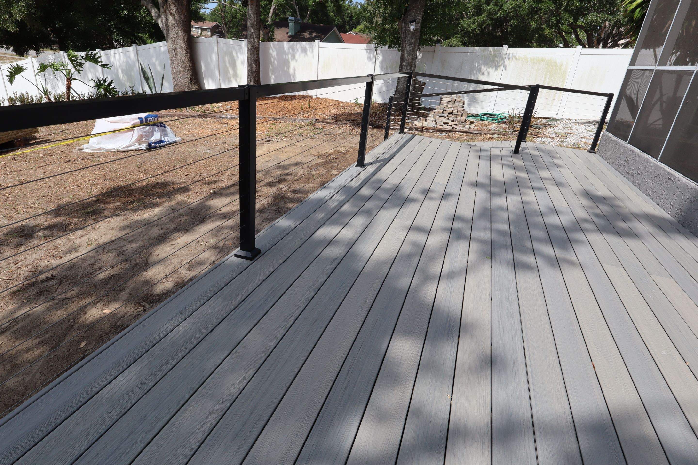 Composite deck and aluminum railings by Orlando pergolas 