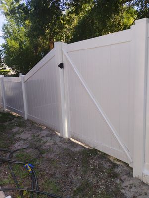 Vinyl Privacy Fence and Double Gate Installation in North Port