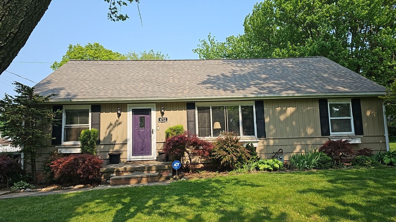 ATLAS PINNACLE COLOR: WEATHERED SHADOW by Eagle Eye Roofing