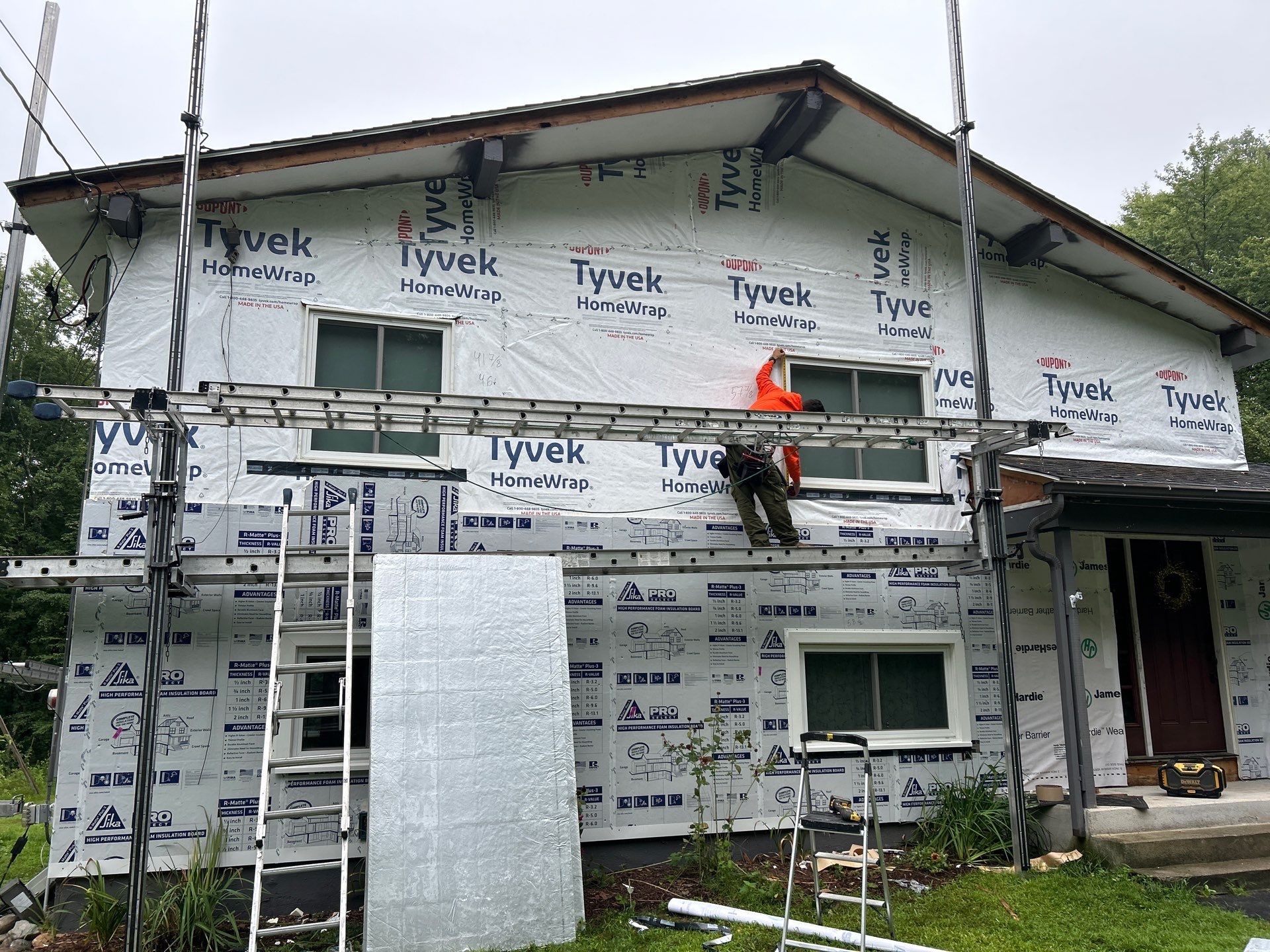 Everlast Composite installed in Acton, MA by UBrothers Construction