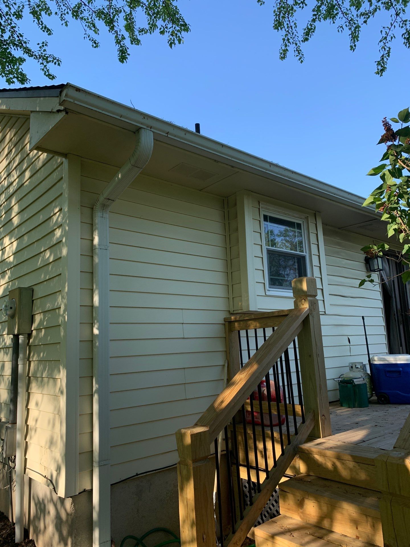New Craneboard Siding on this Platte City, Mo home  by EEC  Windows, Siding & Roofing 