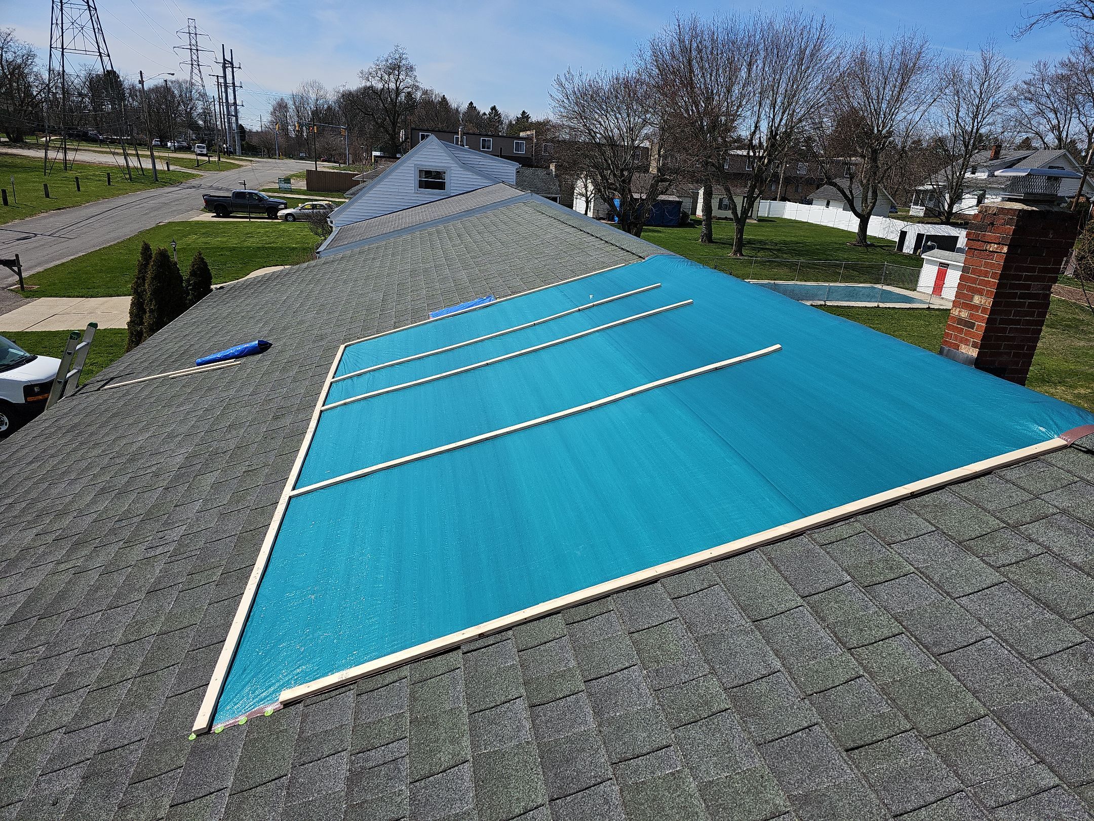 ATLAS PINNACLE COLOR: SUMMER STORM DRIP EDGE: WHITE by Eagle Eye Roofing