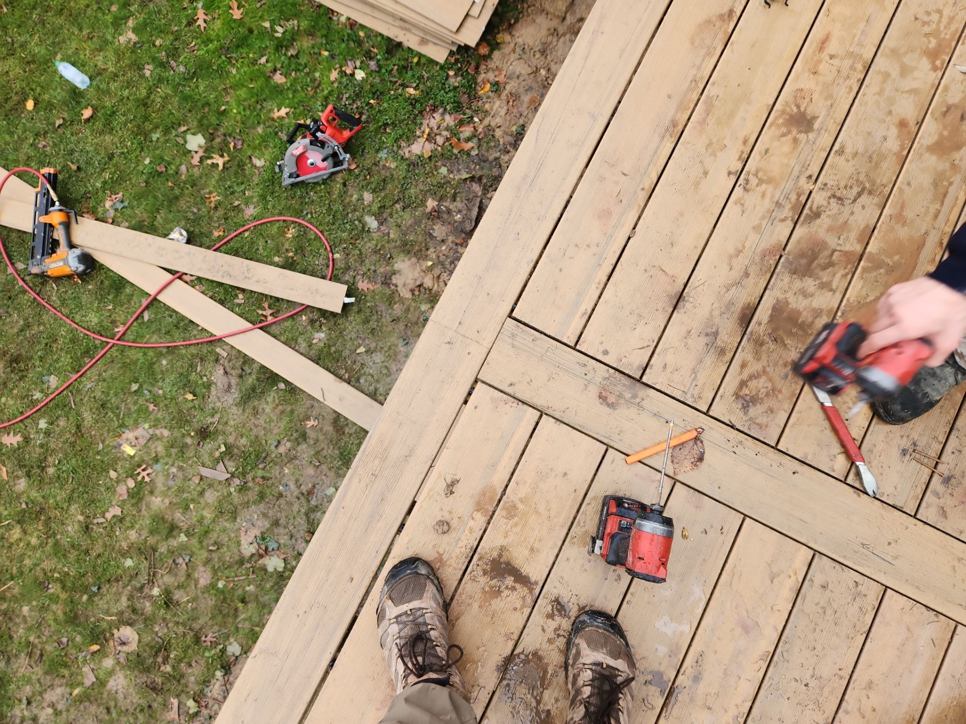 Deck by Cousins Roofing Siding & Decks