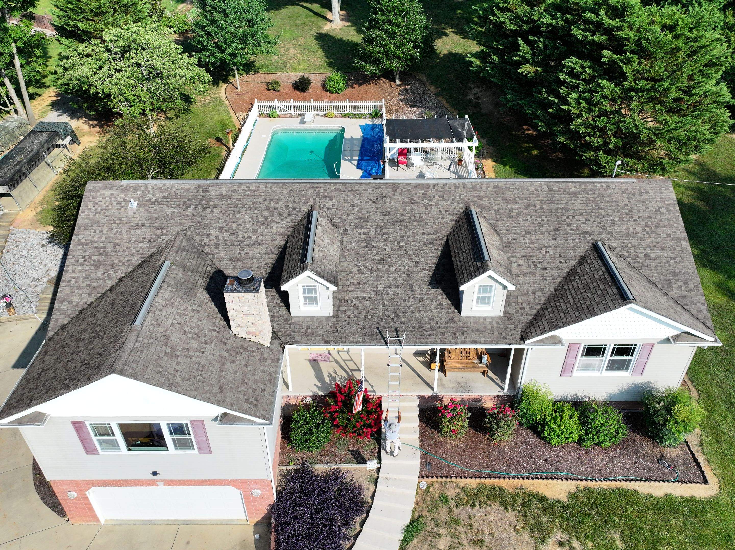 Jara Residence by Omnia Roofing