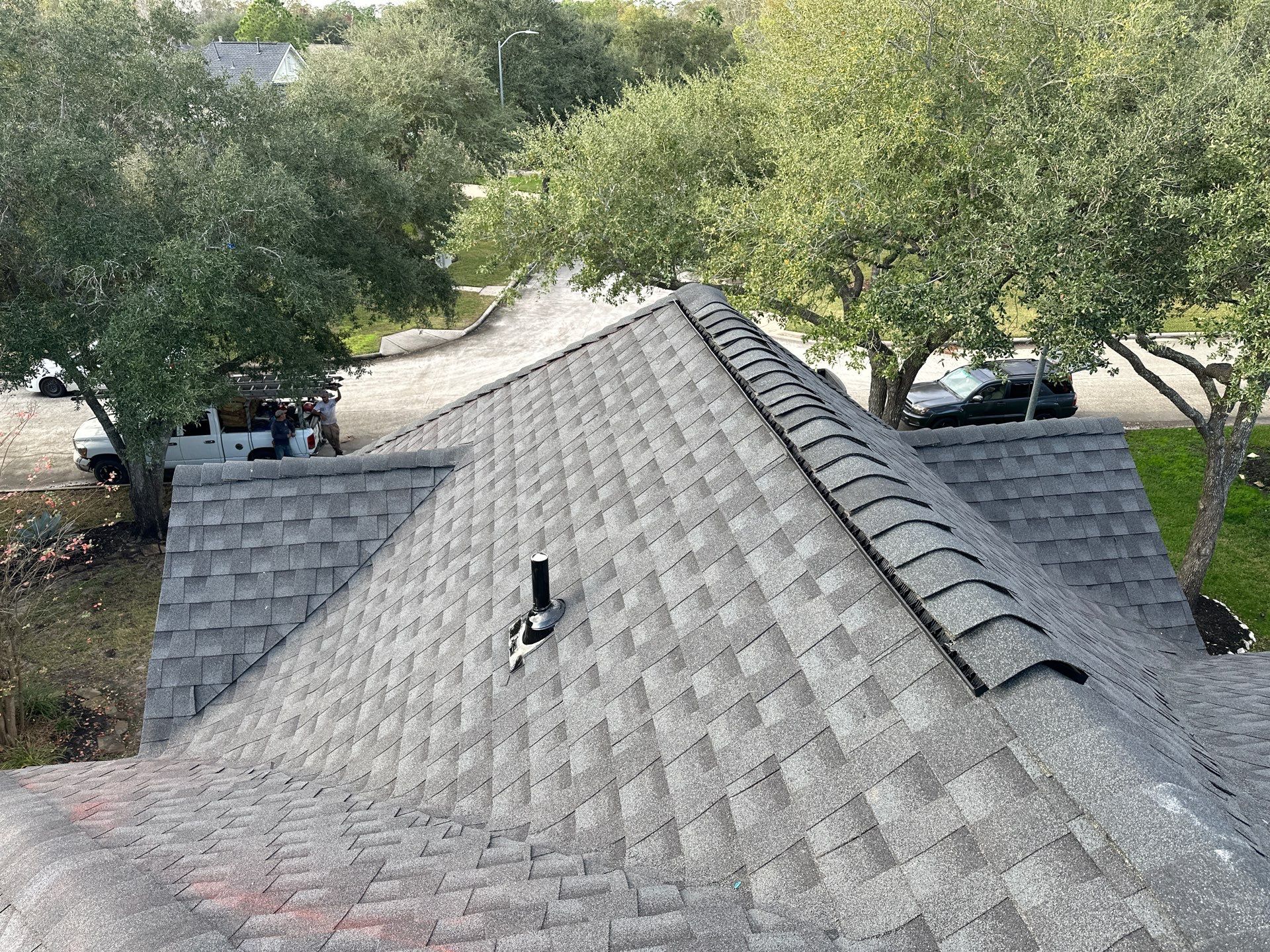 GAF HDZ CHARCOAL W/ PREMIUM RIDGE Z by Motion Roofing