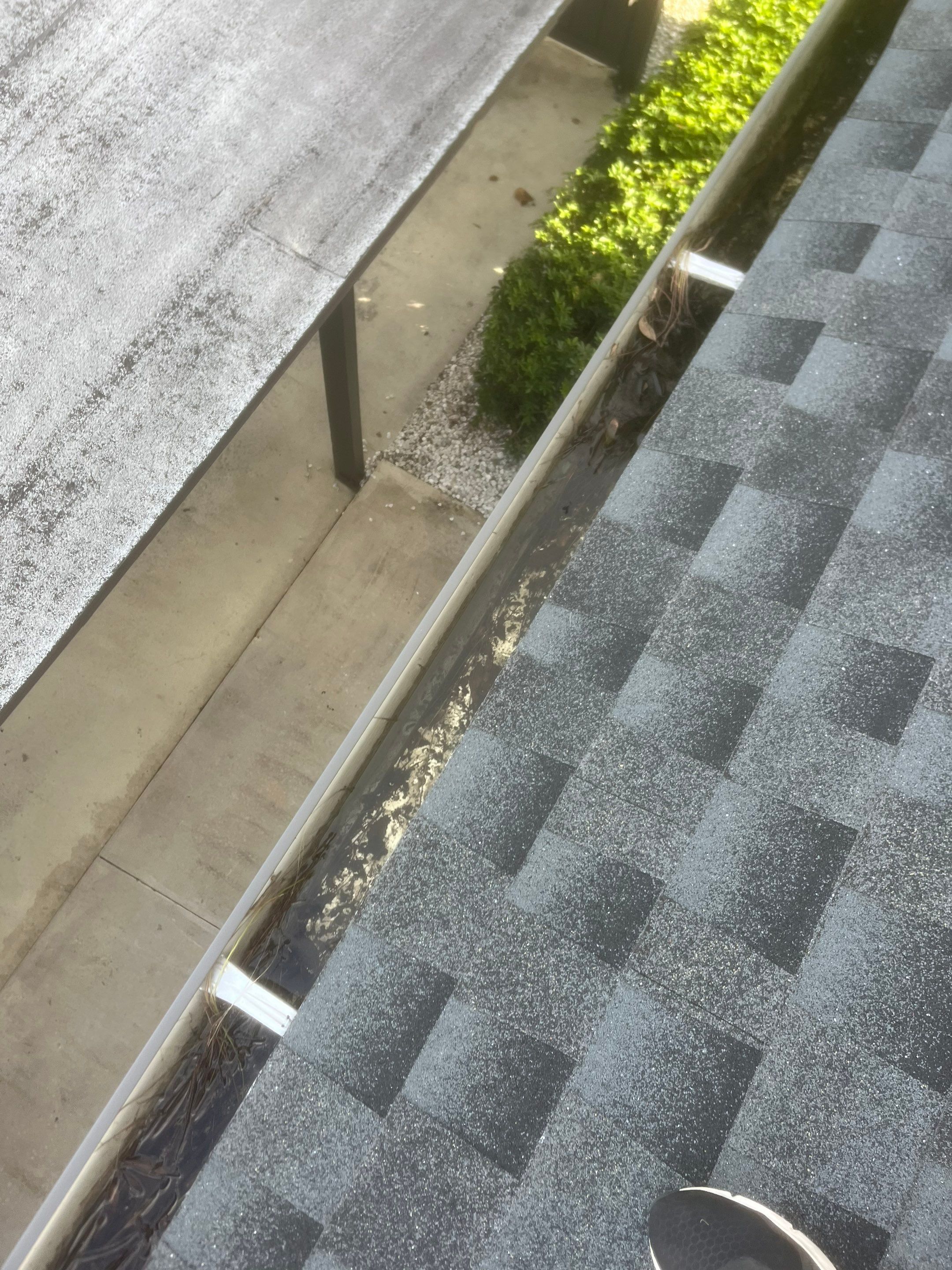 Professional Gutter Cleaning in Fort Myers FL by Gutter Professors