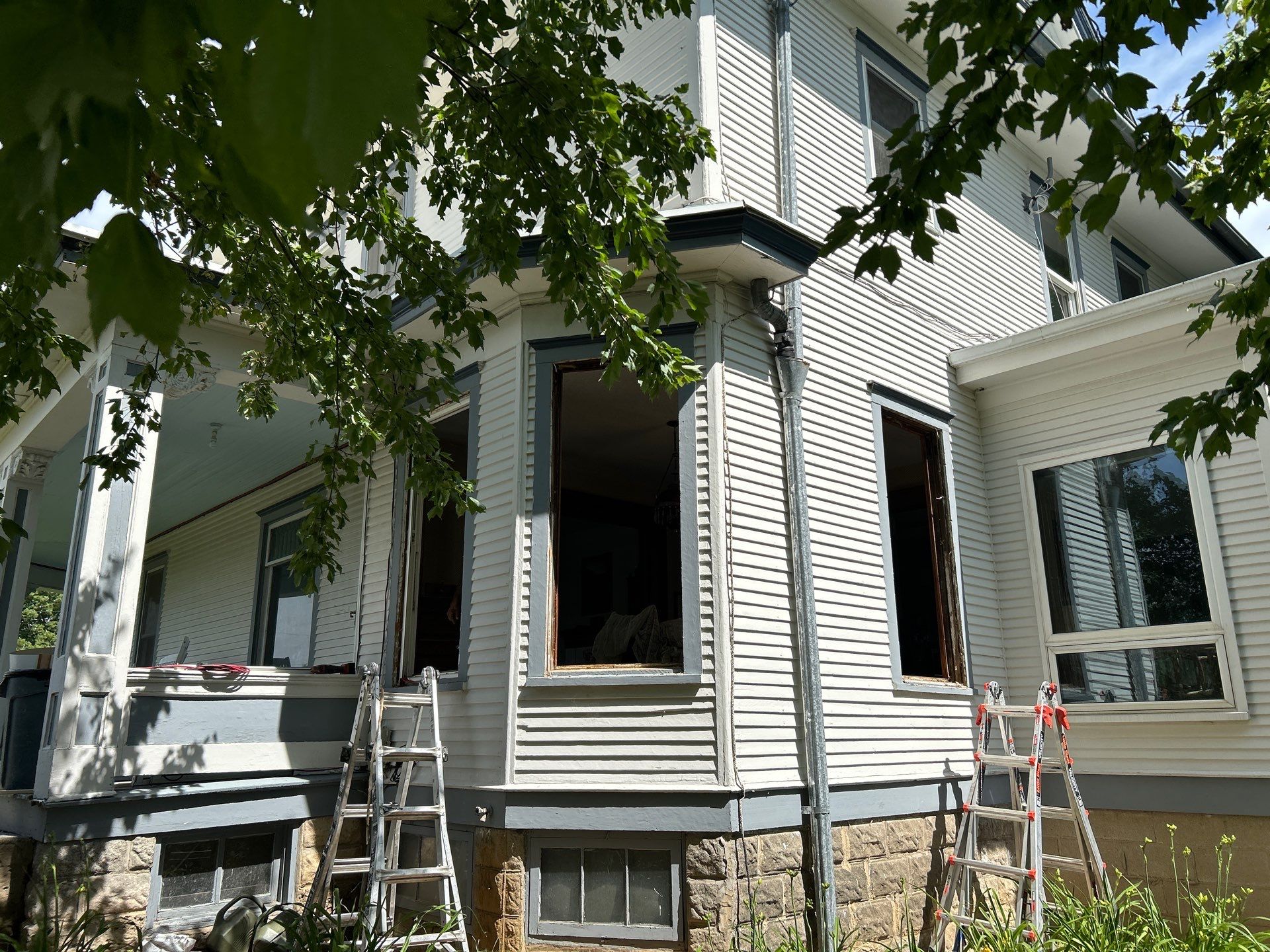 Windwo installation by United Windows and Siding LLC