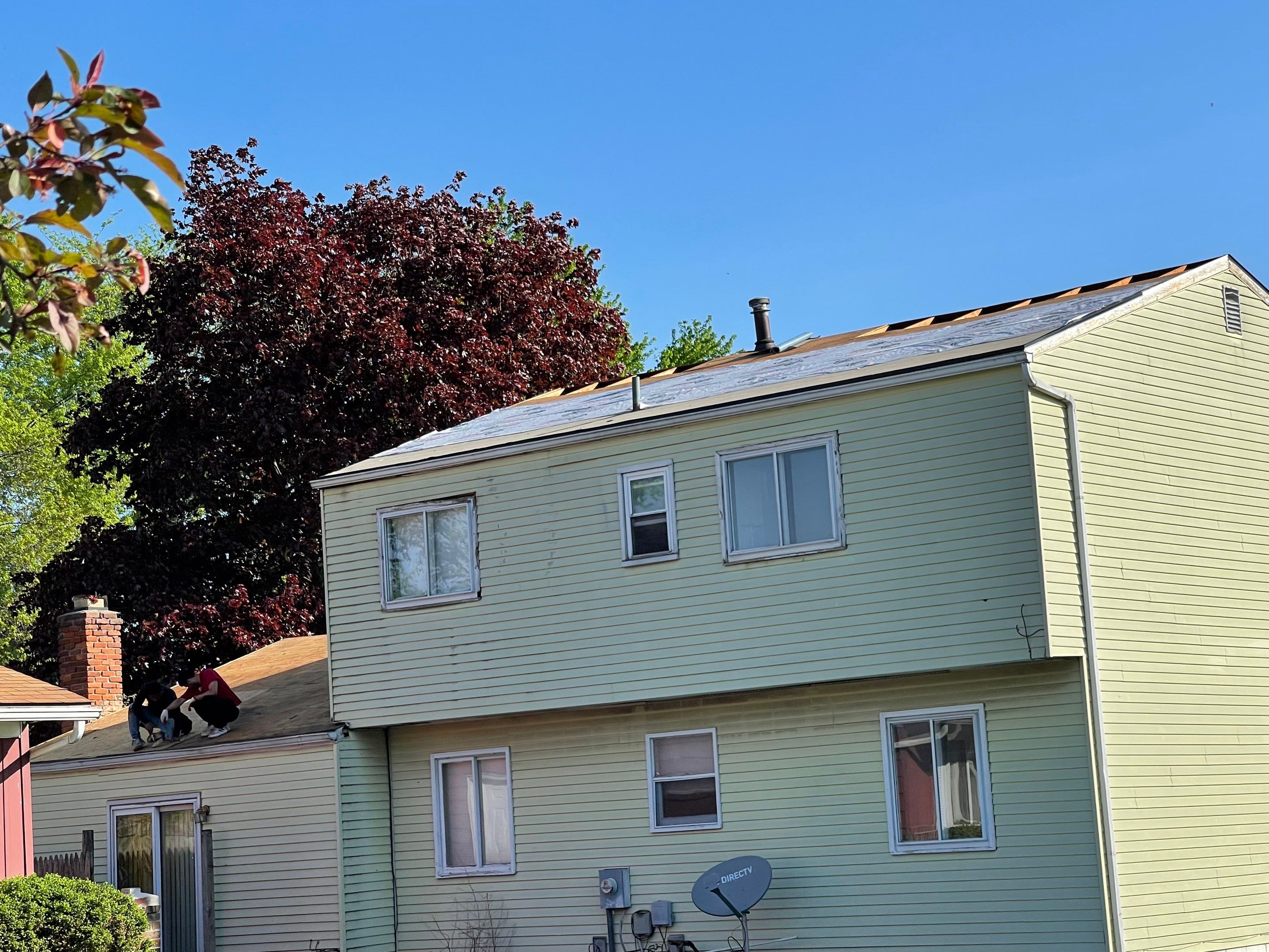 Siding Installation using Exterior Portfolio Vinyl Siding by SOS Home Ohio 
