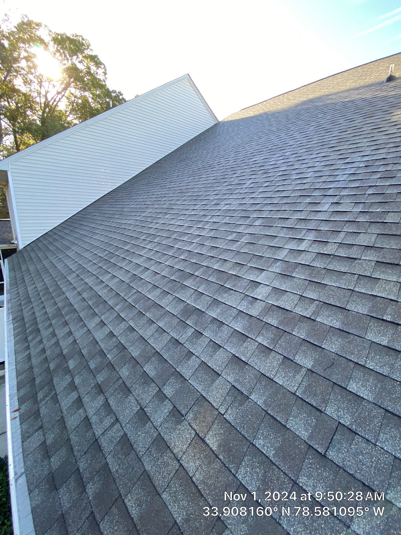 GAF HDZ - Weathered Wood by Linta Roofing Inc
