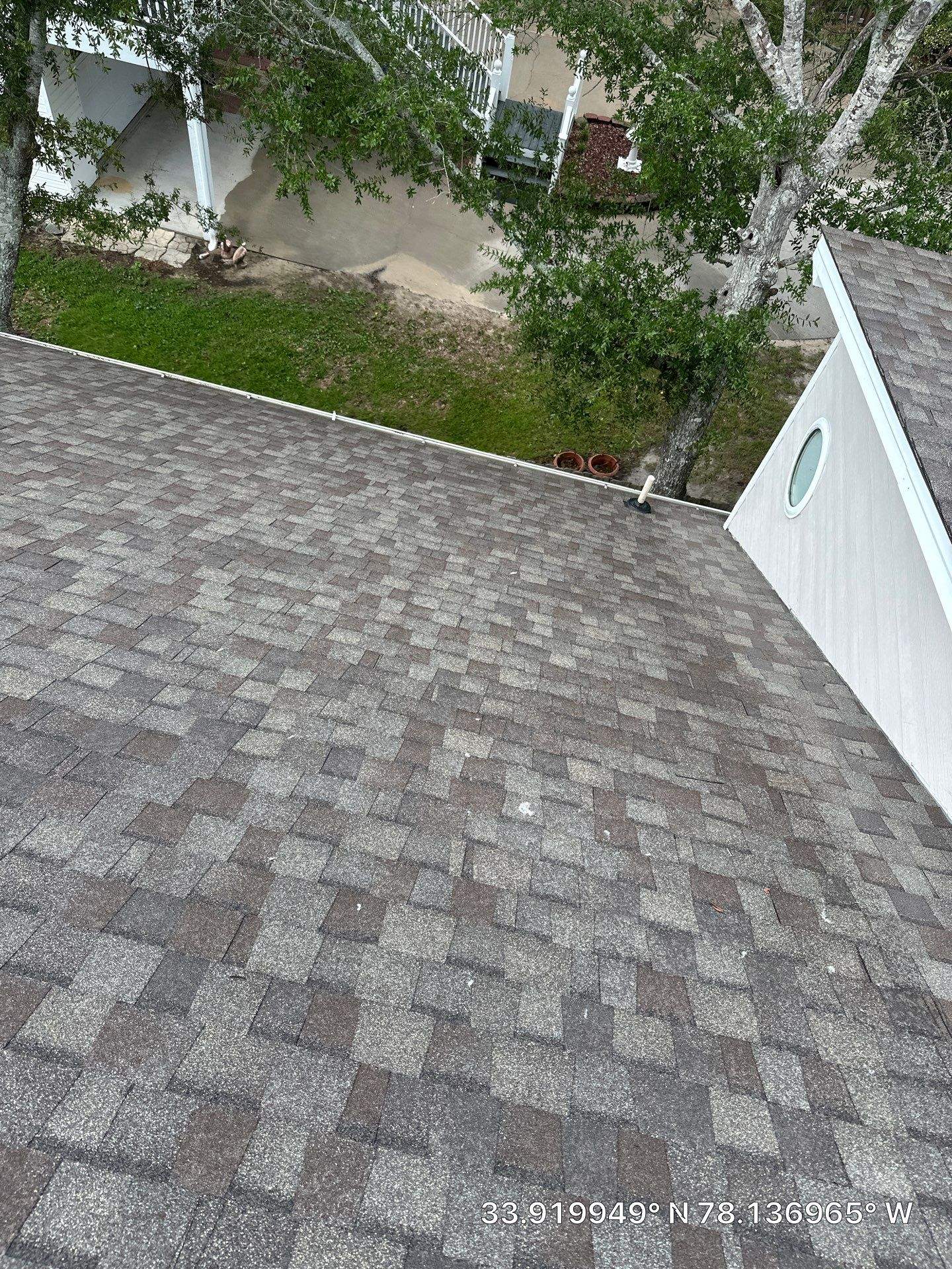 CertainTeed Landmark Weatheredwood Roof Replacement by RGR Construction and Roofing, LLC