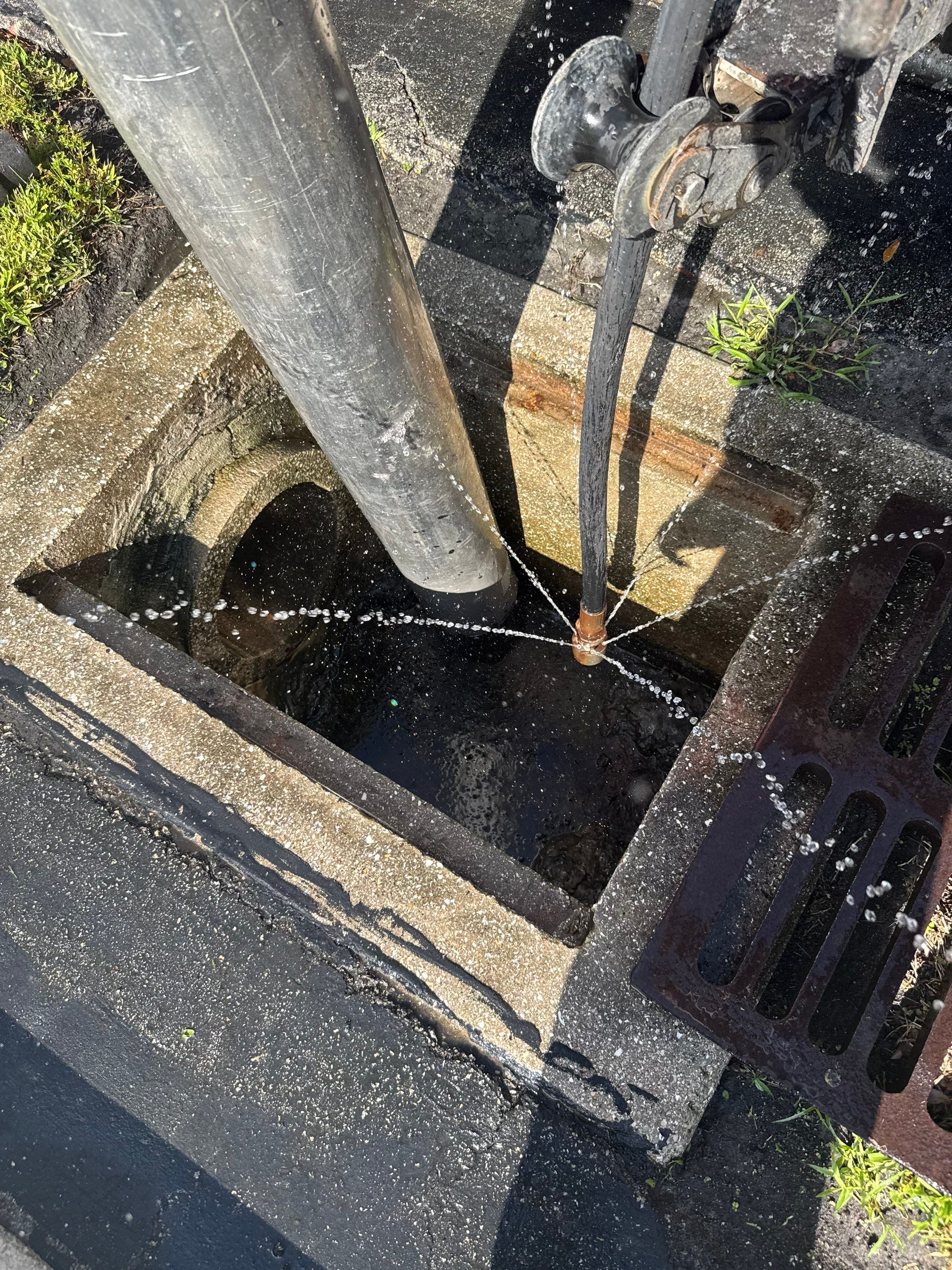 Pelican Landing Beach Parking Lot Stormwater System Maintenance by APS Power & Water