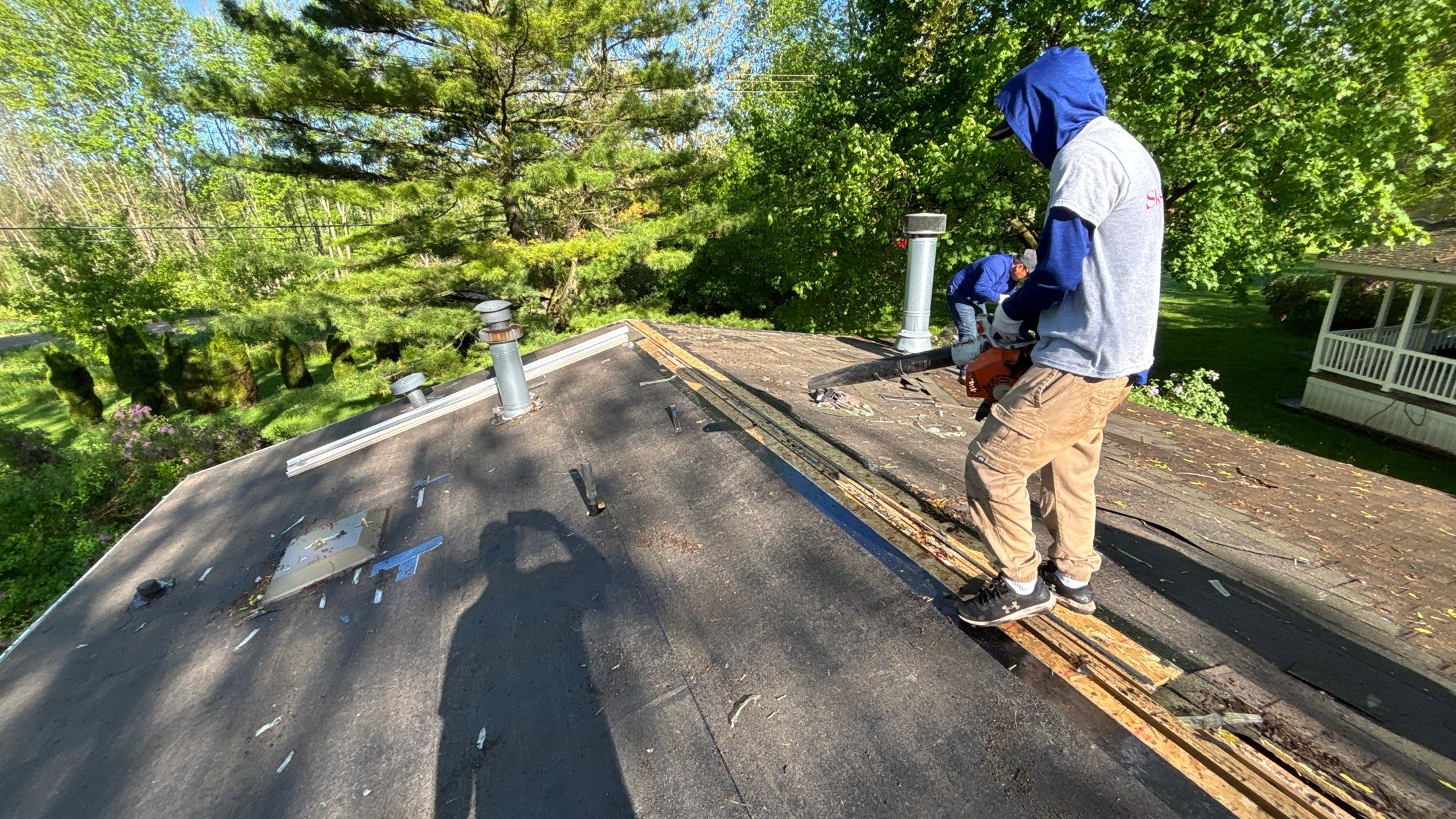 Roof Replacement using Owens Corning Brownwood by 180 Contractors