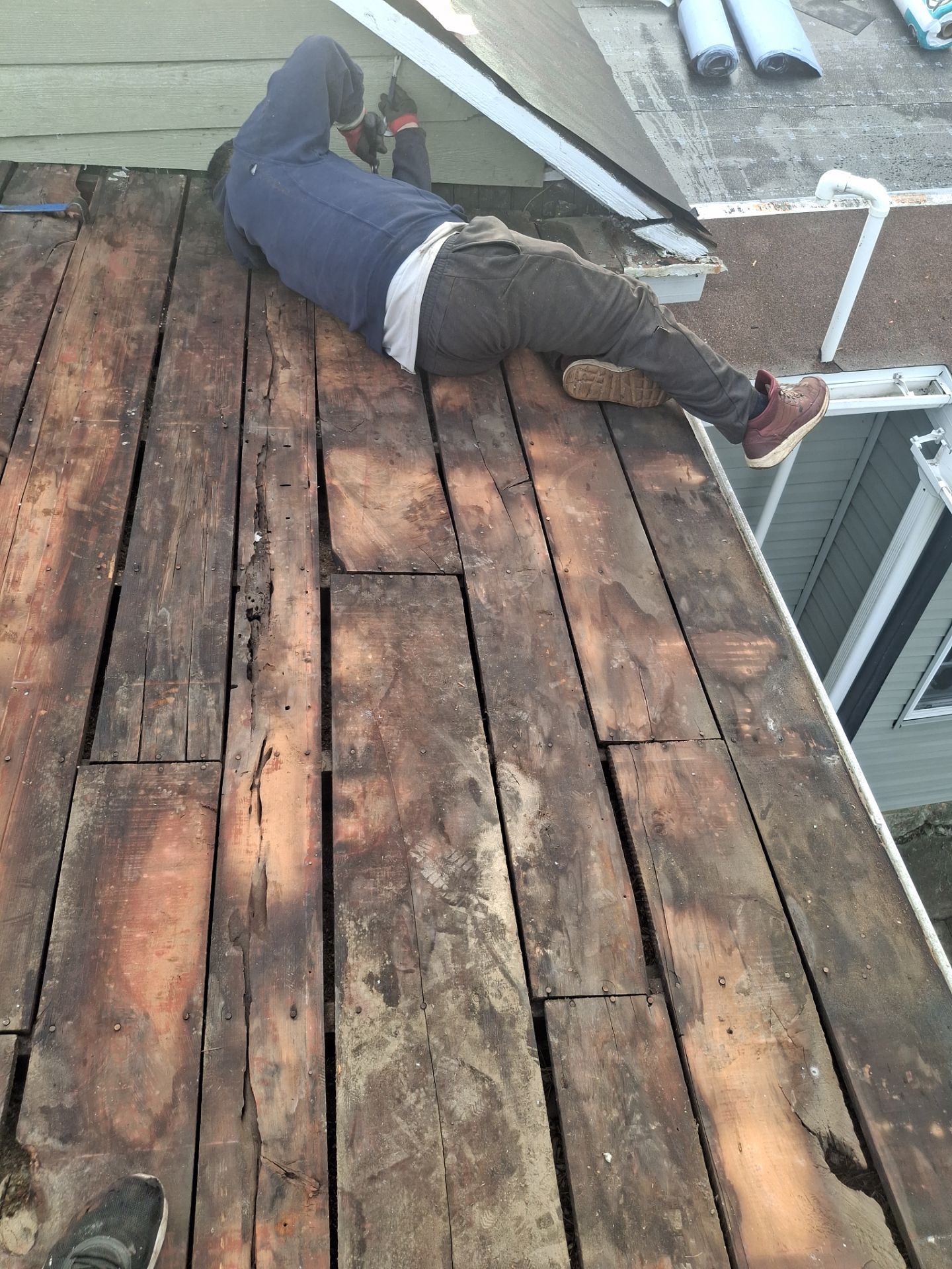 Residential Roofing Installation using GAF TImberline HDZ Hickory by Rainstoppers Roofing