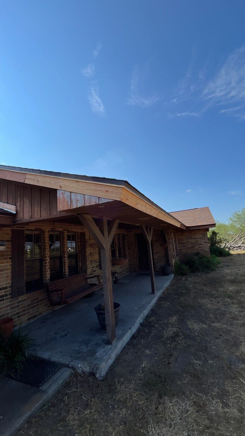 Country Roofing by Bayfront Roofing and Construction
