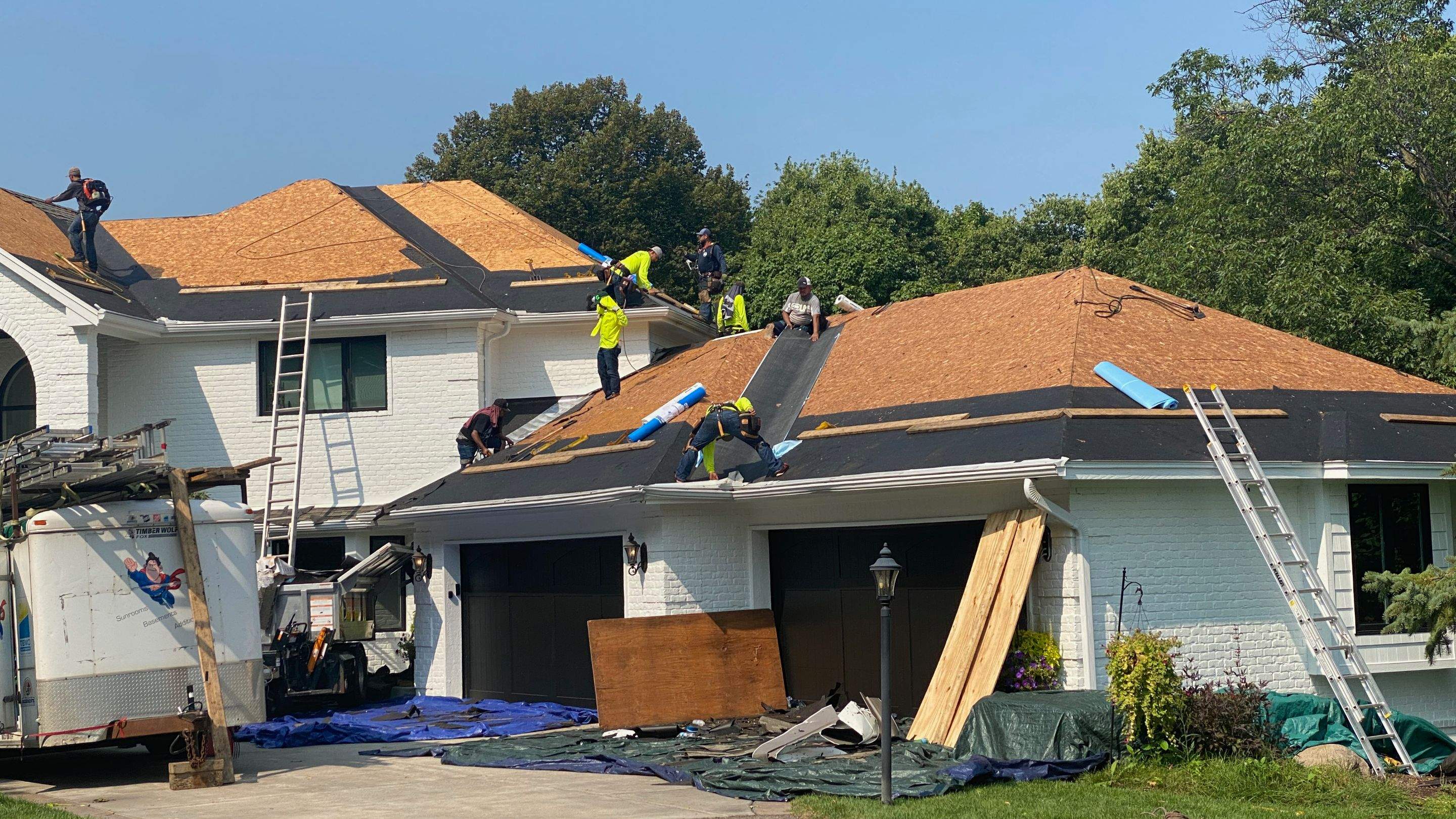 Residential Roofing Installation using Certainteed Landmark Moire Black by MODERN EXTERIOR SYSTEMS