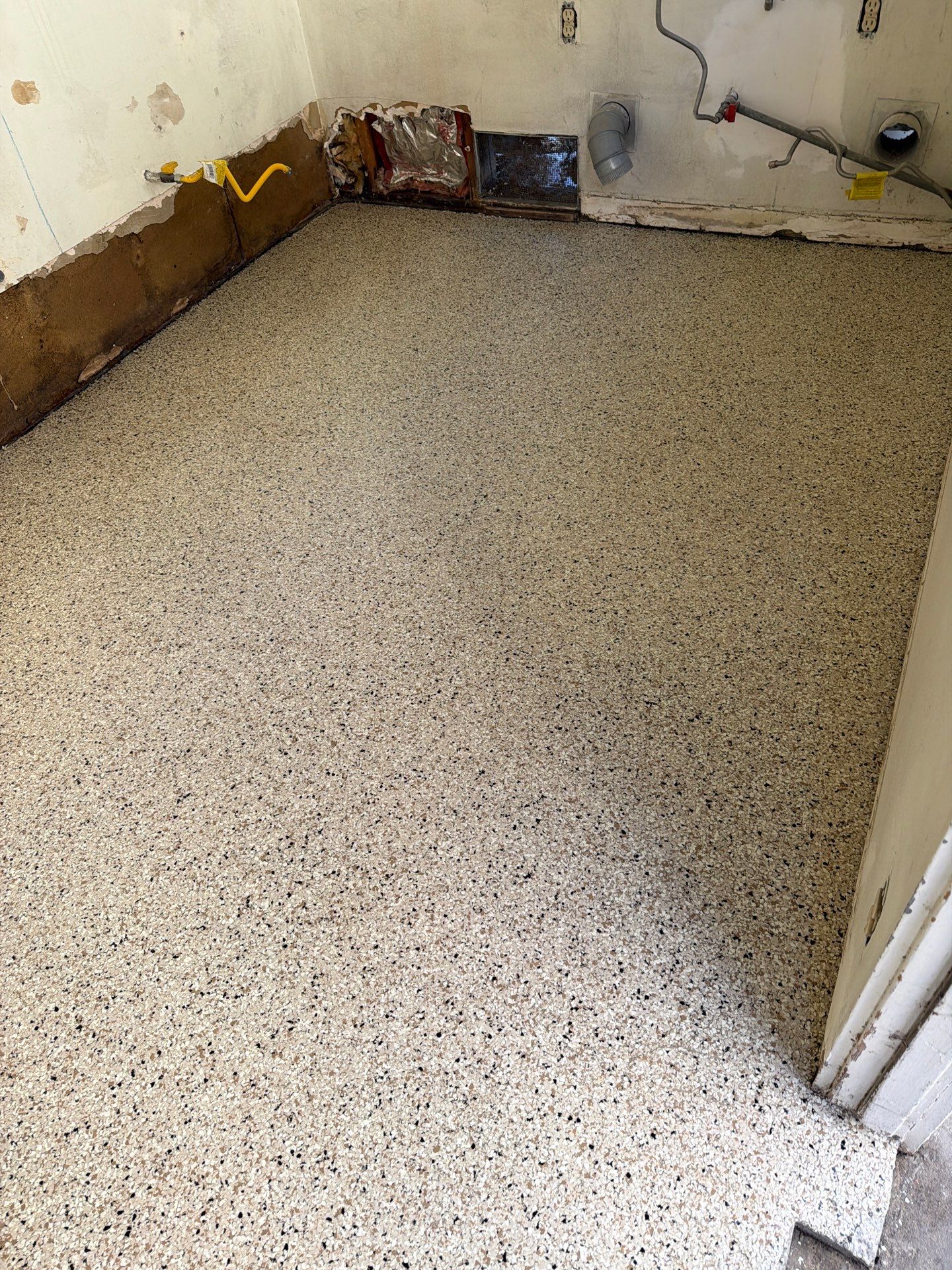 Commercial Laundry Room Epoxy Floor Installation in San Luis Obispo by MGP Coatings