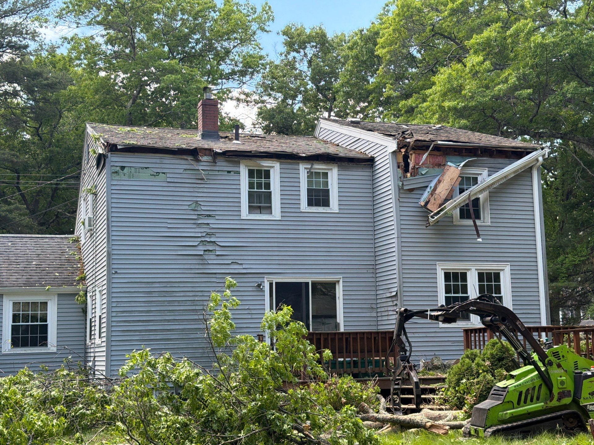 Emergency Temporary repair due to a Tree impact in North Reading by Boston Board Up
