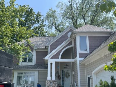 Residential Roofing Installation using IKO Dynasty - Biscayne