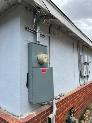 200 Amp Main Panel Upgrade and Subpanel Installation in Spring Valley