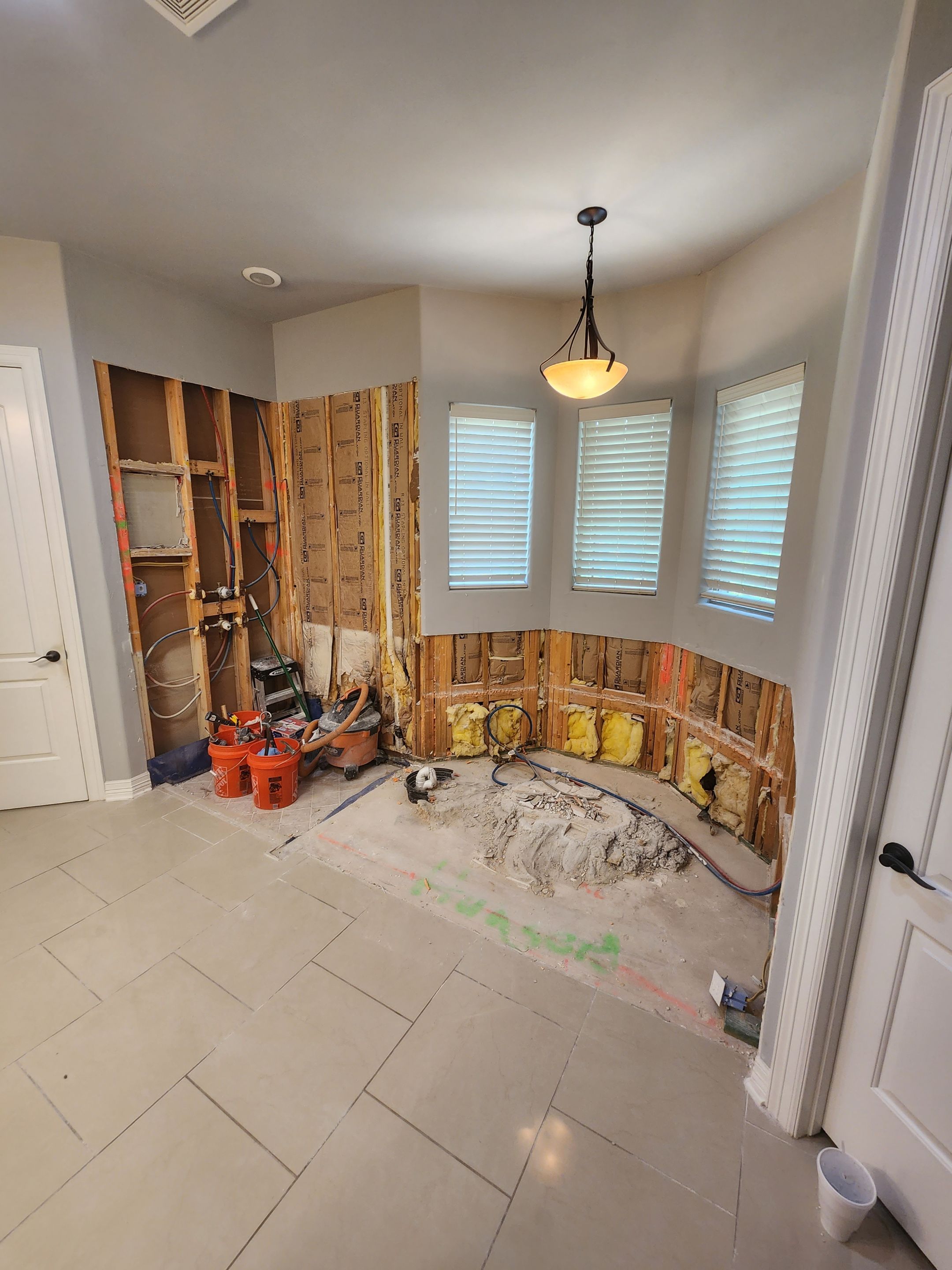 San Antonio Bathroom Remodel with Black Free-Standing Tub by Legacy Bath and Kitchen 