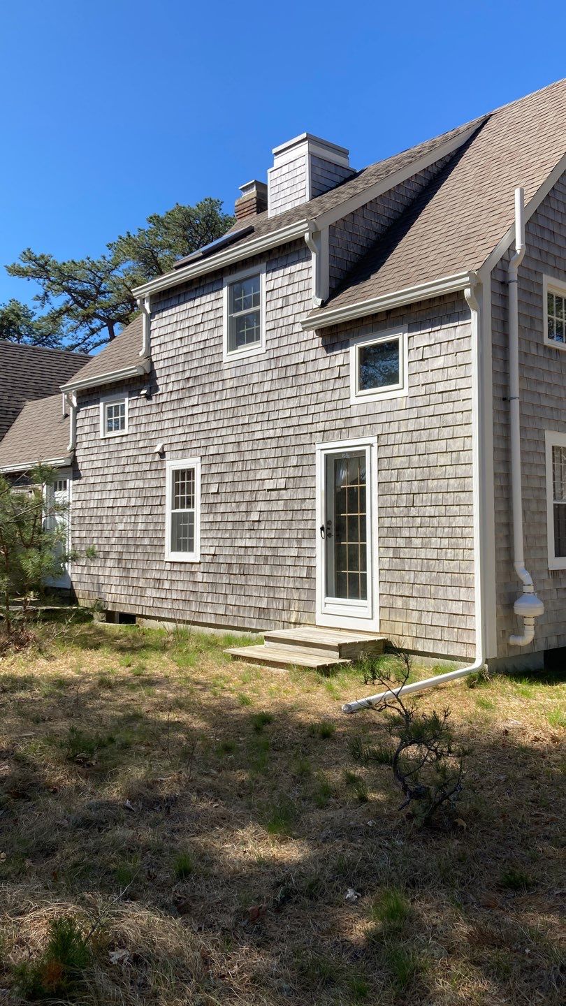 Gutter Installation using 6" Duo Pro K-Style Aluminum Gutter on a Vinyl Wedge Buildout by Gutter Pro Enterprises