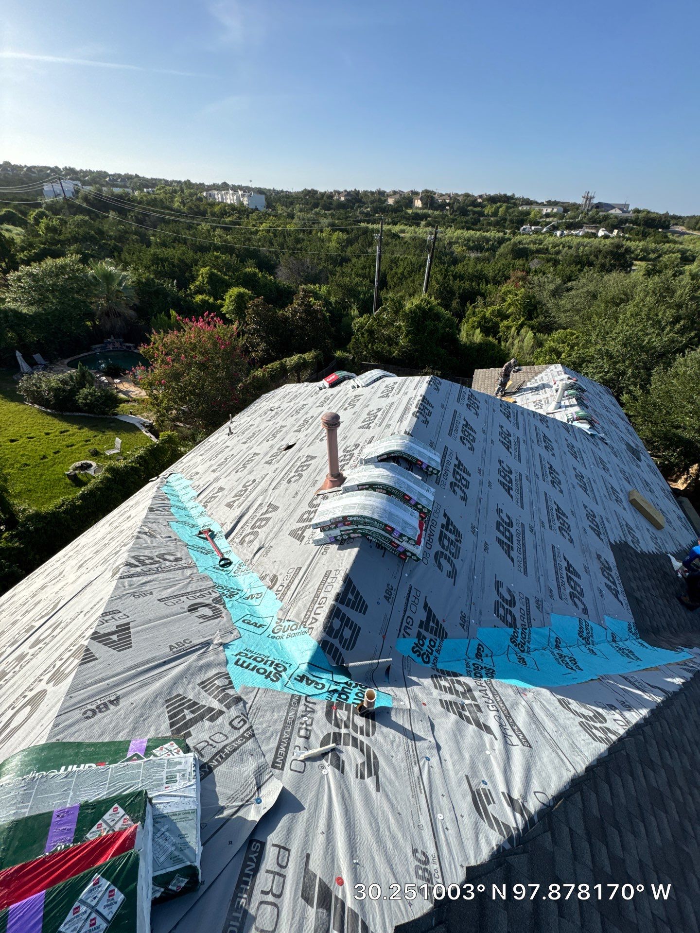 GAF UHDZ - Weathered Wood by Elite Roofing LLC
