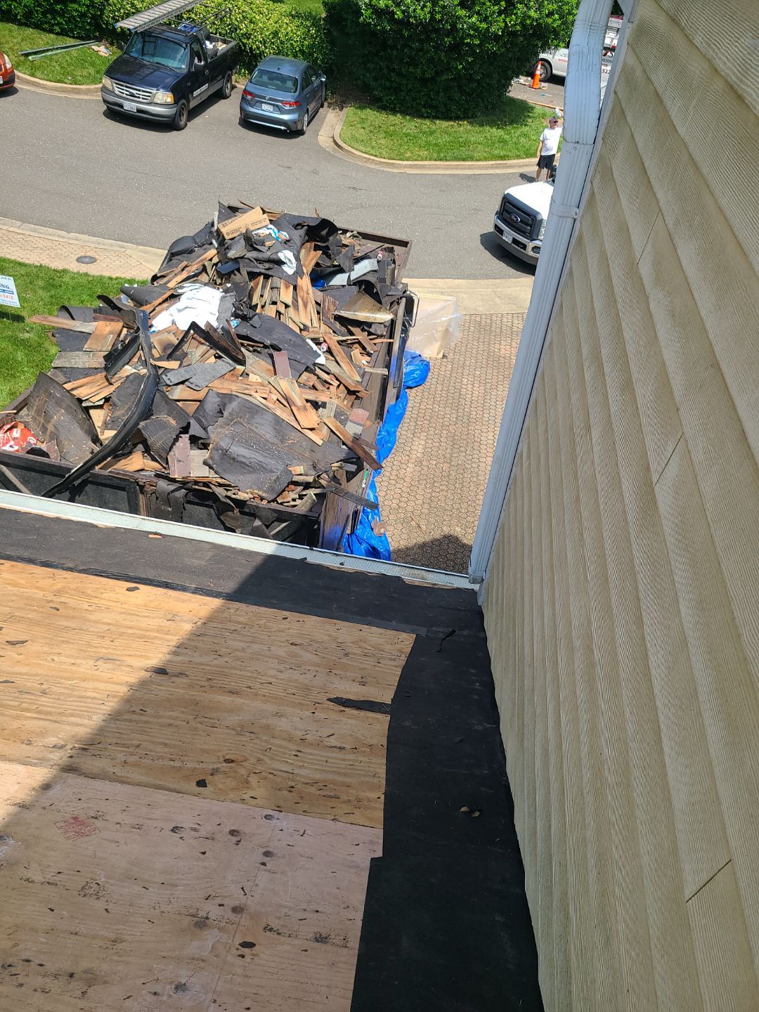 Arlington: CertainTeed Grand Manor Designer Shingles in Weathered Wood by RM Banning, Inc.