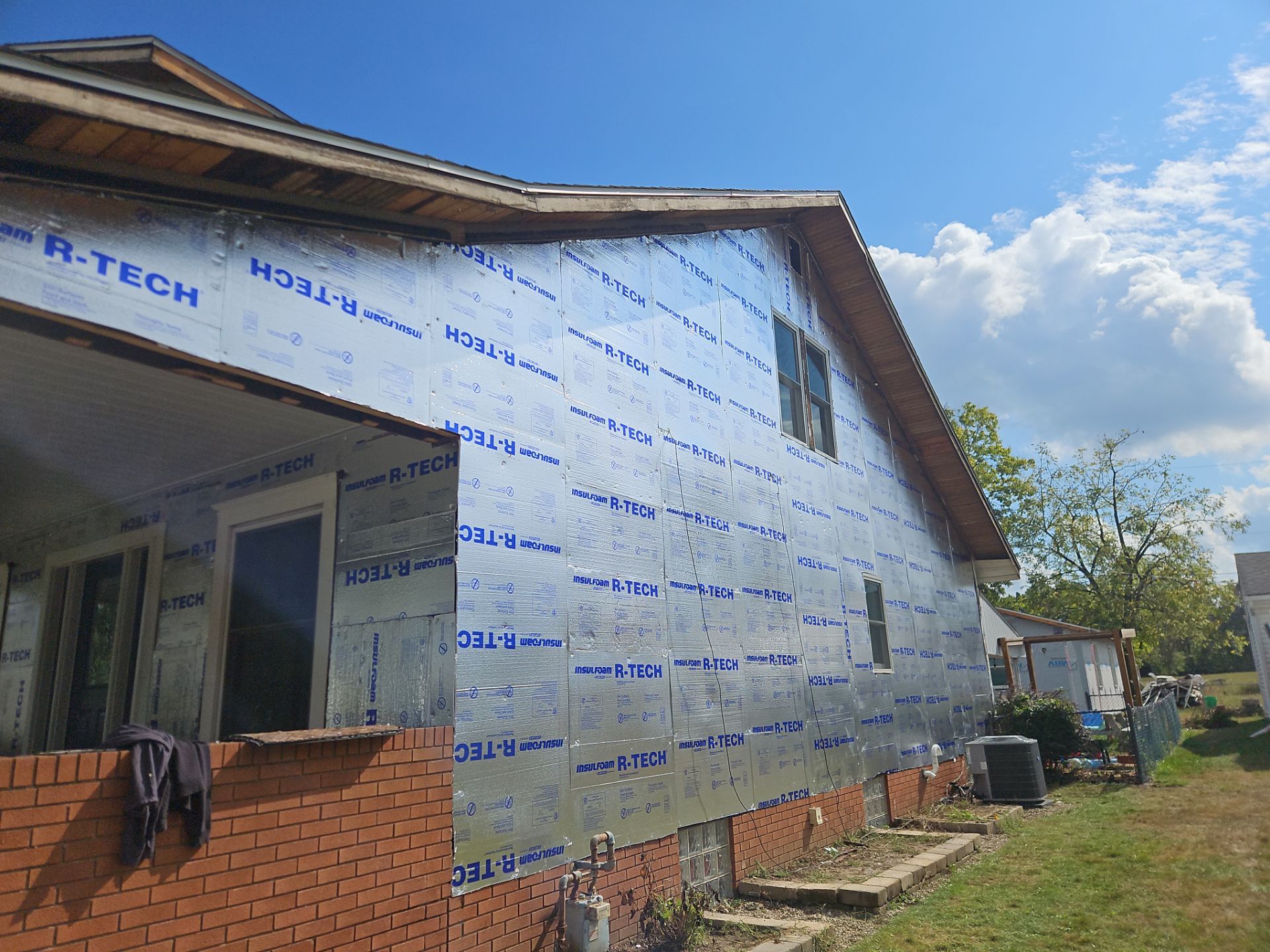 New Philadelphia Ohio Shingle Roof and Siding Installation by Pine Ridge Roofing LLC