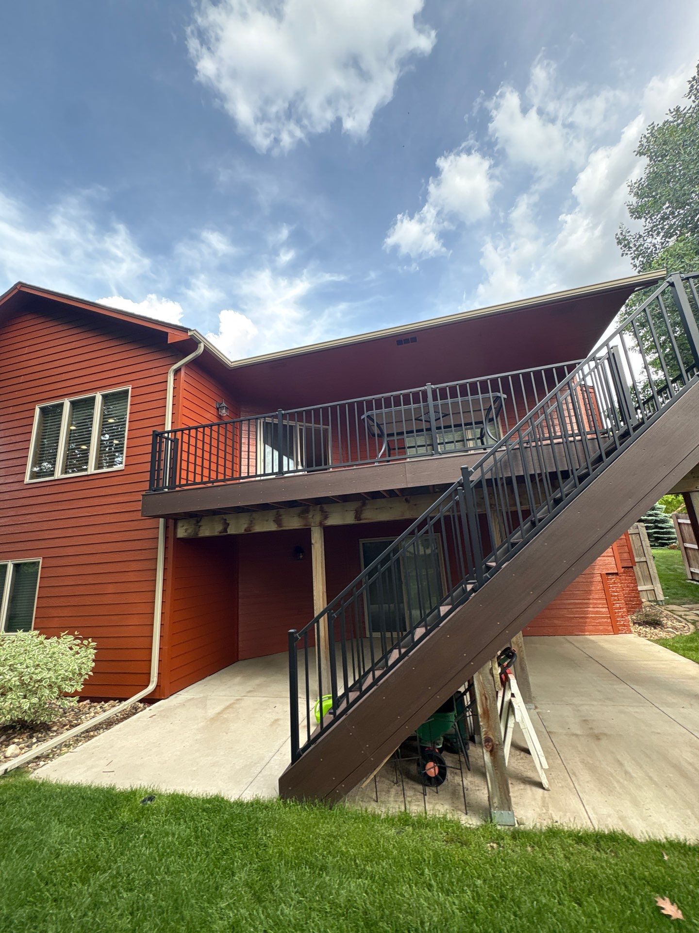 Full Exterior Home Repaint and Siding Refresh in Sioux Falls by Select Painting, Coatings & Garage Cabinets