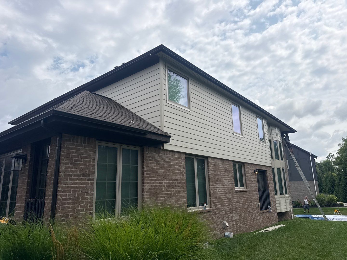 Siding Replacement using Alside S7 Cedar Mill Grain Composite by 180 Contractors