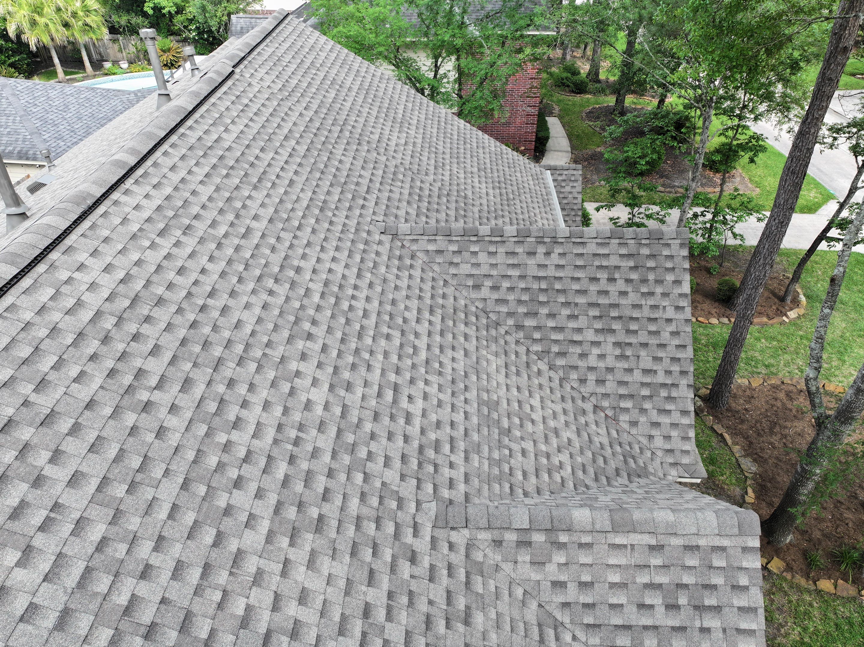 GAF HDZ - Weathered Wood by Elite Roofing LLC