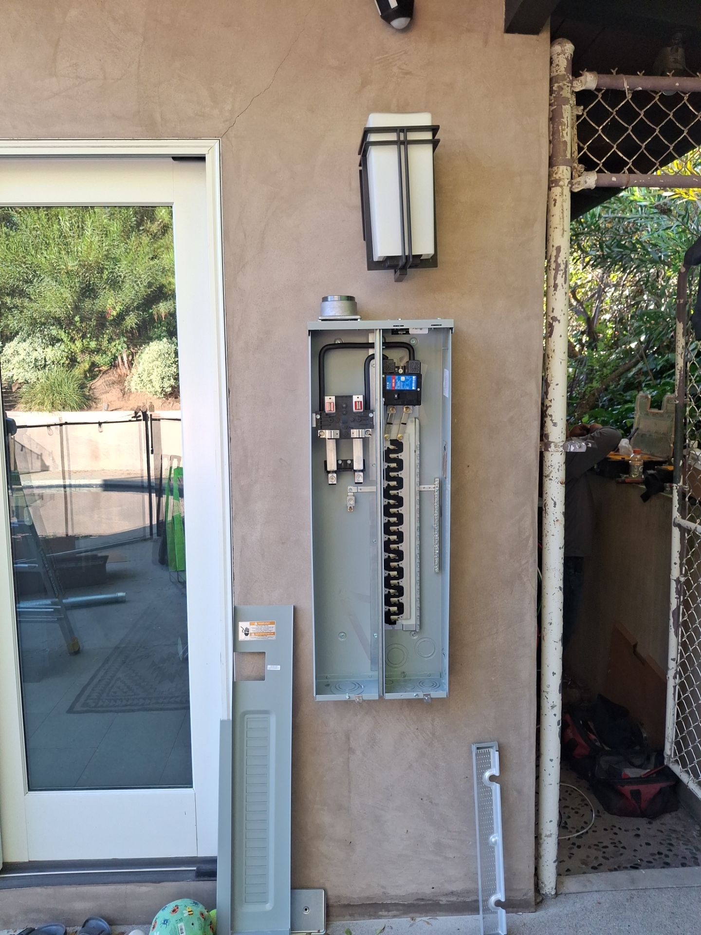 Los Angeles Residential Solar and Battery Installation by AWS Solar