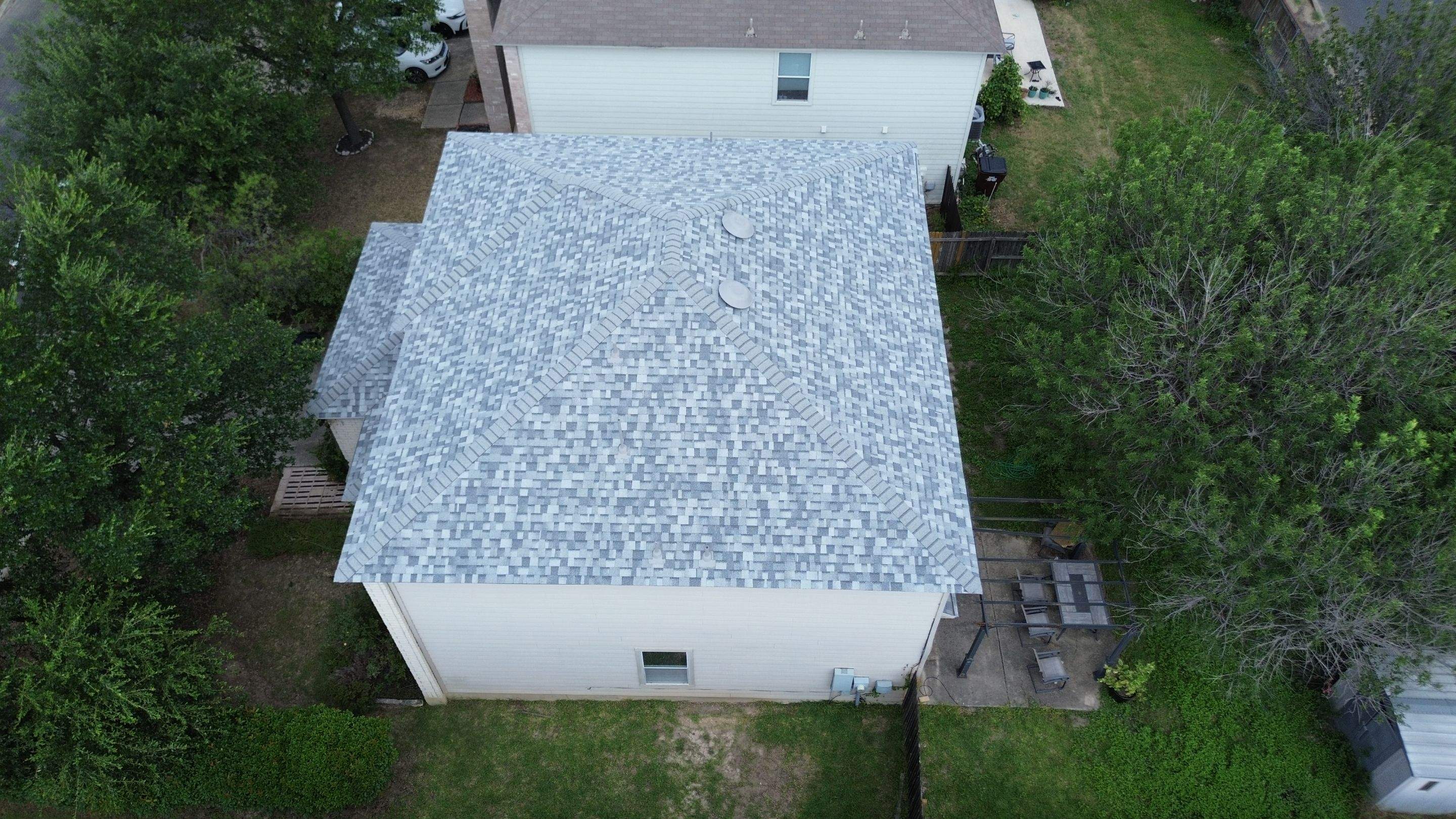 Sierra Gray - Owens Corning TruDefinition Duration by RoofsOnly.com