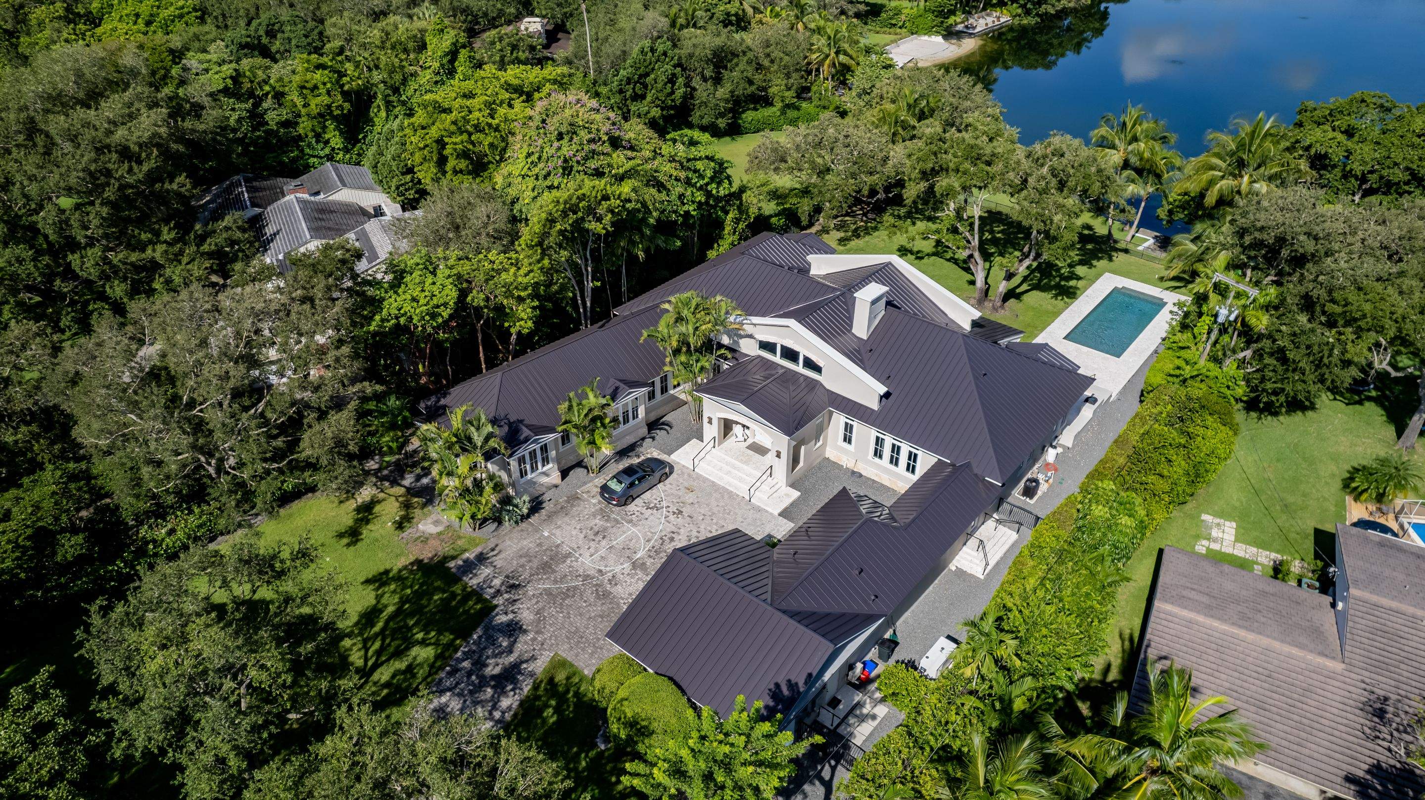Metal Roof - Galvalume - Dark Bronze by Istueta Roofing
