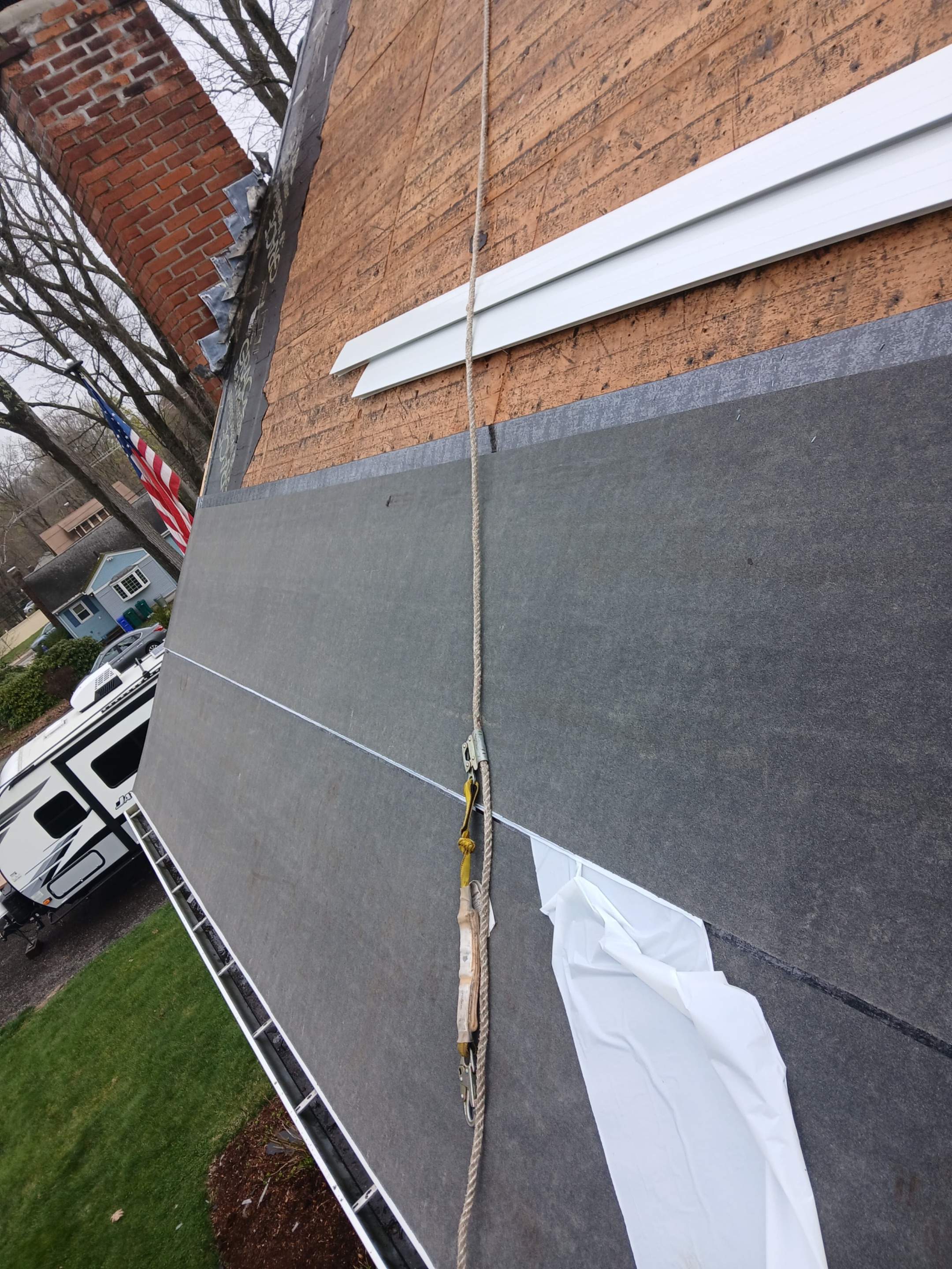 Solar Panel Removal & Full Roof Replacement – Owens Corning Duration, Desert Tan by JOHNNYS PRO