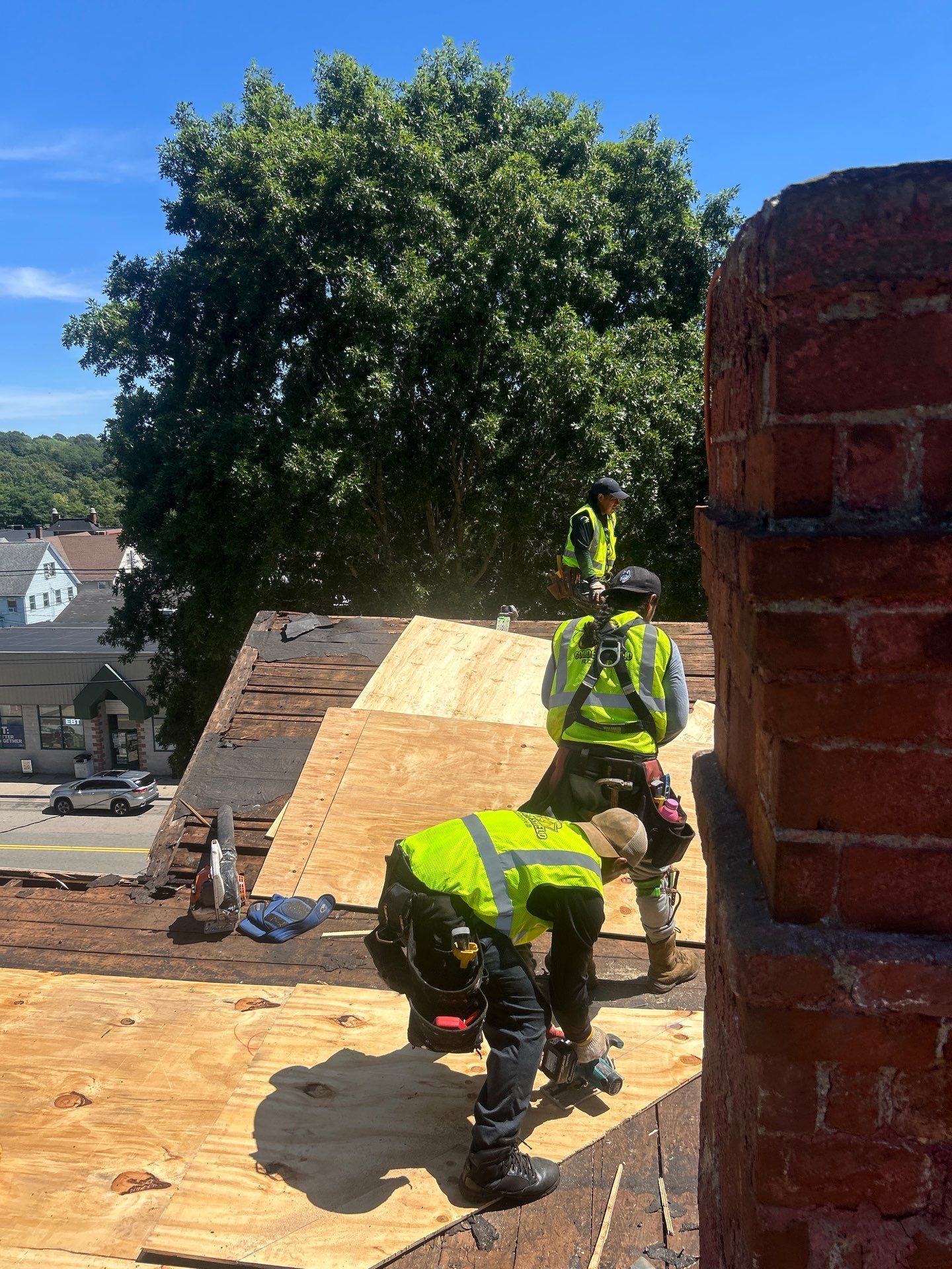 Owens Corning Duration: Brownwood in Norwich by Golden Shield Roofing