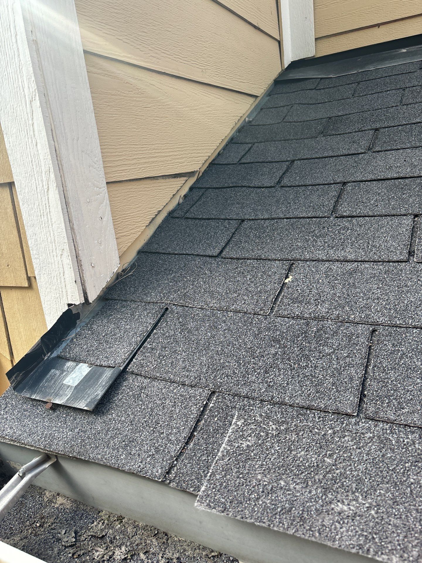 Residential Roofing Installation using Owen's Corning Duration (Lifetime) Shingles by Roof Repair Company