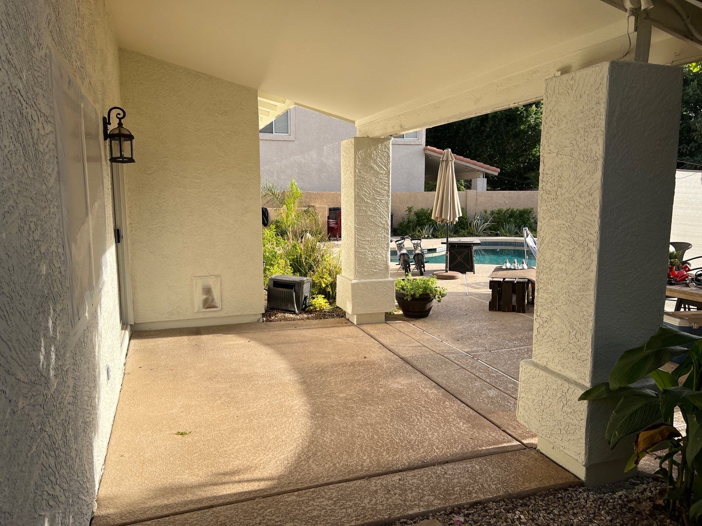 Exterior Painting using Dunn-Edwards EVERSHIELD®  by Crash of Rhinos Painting & Garage Floors