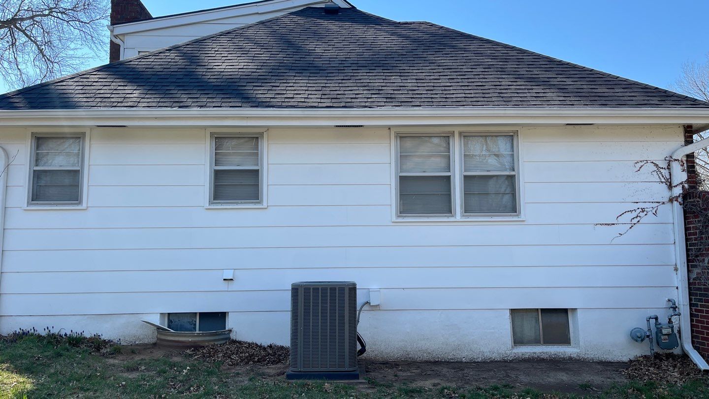 Siding Installation using White Market Square by EEC Windows, Siding & Roofing