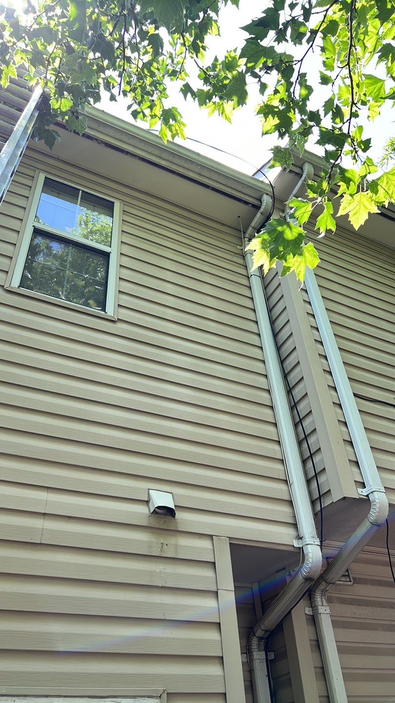 Sterling: CertainTeed Landmark Designer Shingles in Pewter by RM Banning, Inc.