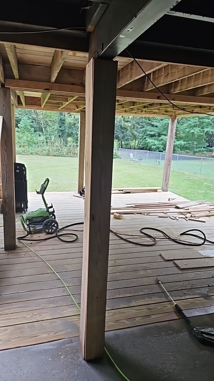 Windsor Blvd - Deck Installation by Pillar and Pine