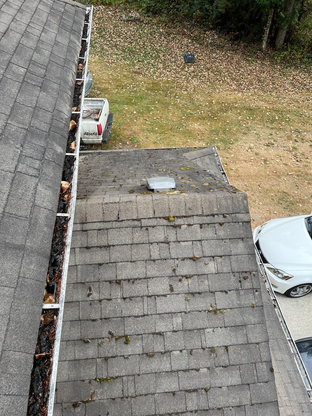 Residential Roofing Installation using OC Oakridge shingles by Top Notch Roofing Inc