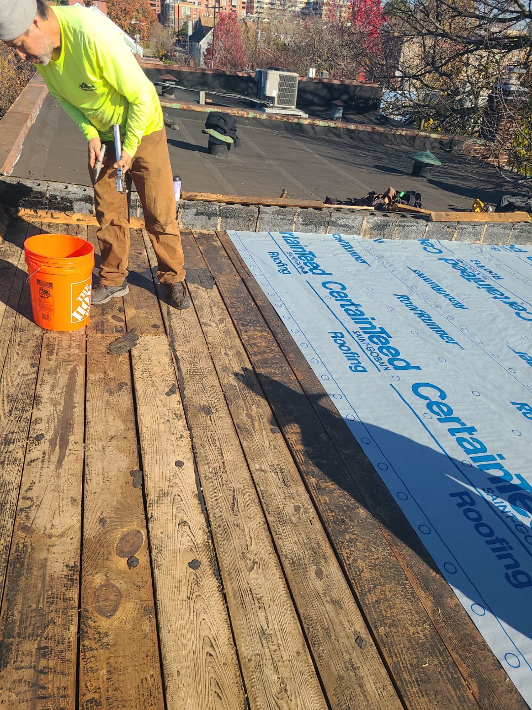 Alexandria: Residential Flat Roof Replacement with Mule Hide TPO Membrane by RM Banning, Inc.